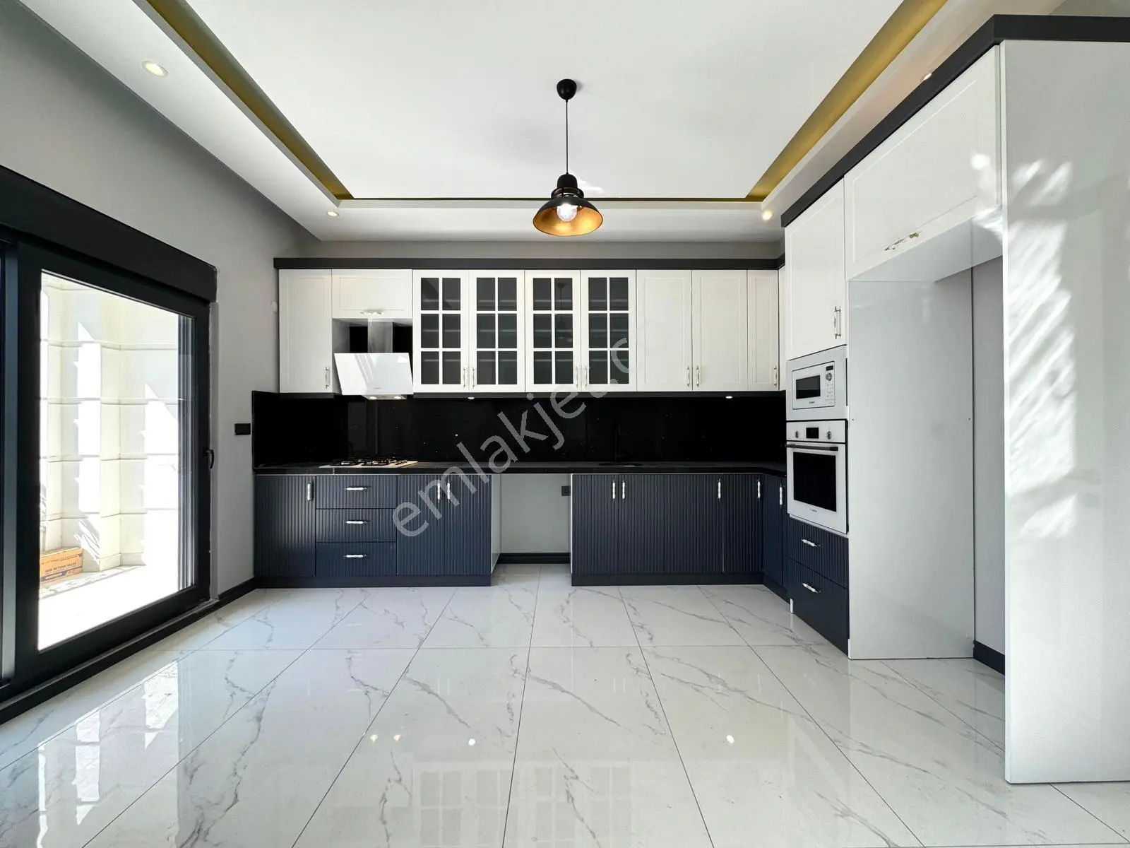 Referans'tan Zeytinli'de Doğa Manzaralı Ön Cephe Modern Tasarımlı 4+1 Villa - Görsel 2