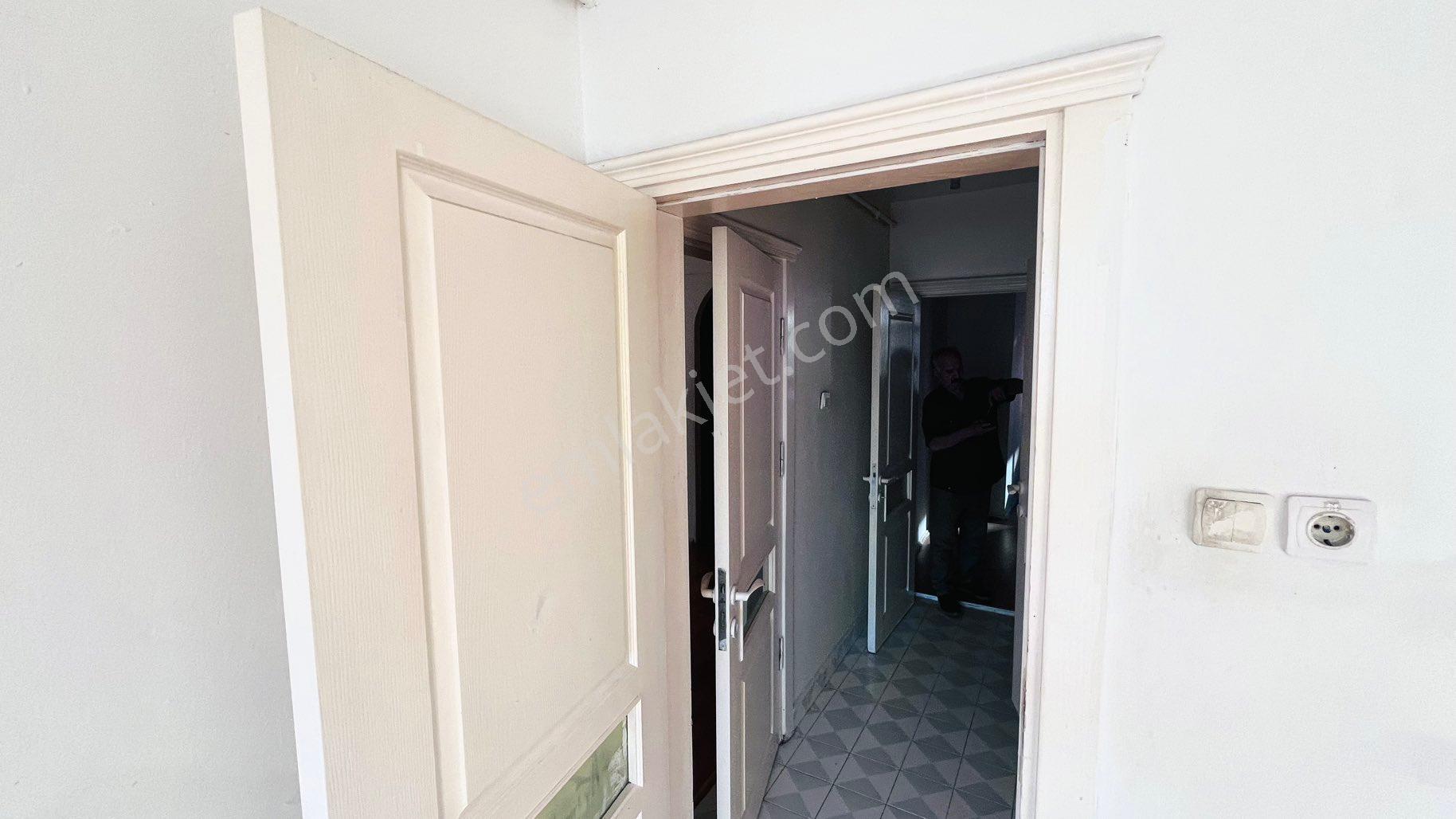 Menderes Mah 2+1 Kat 3 Kiralık Serdar Emlak Tan - Görsel 15
