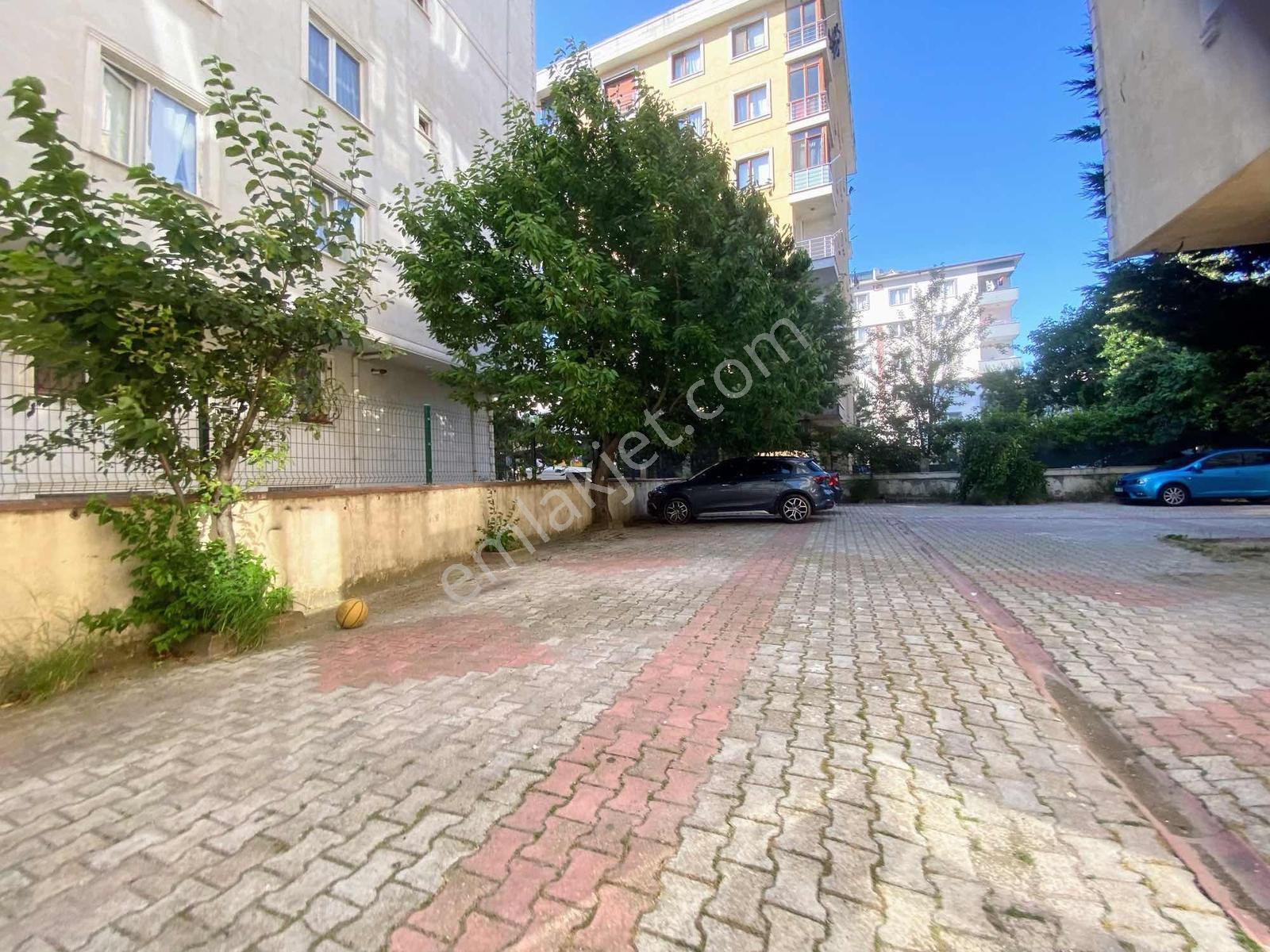 Çekmeköy Aydınlar Mahallesi'nde Ebeveyn Banyolu Asansörlü Daire - Görsel 8