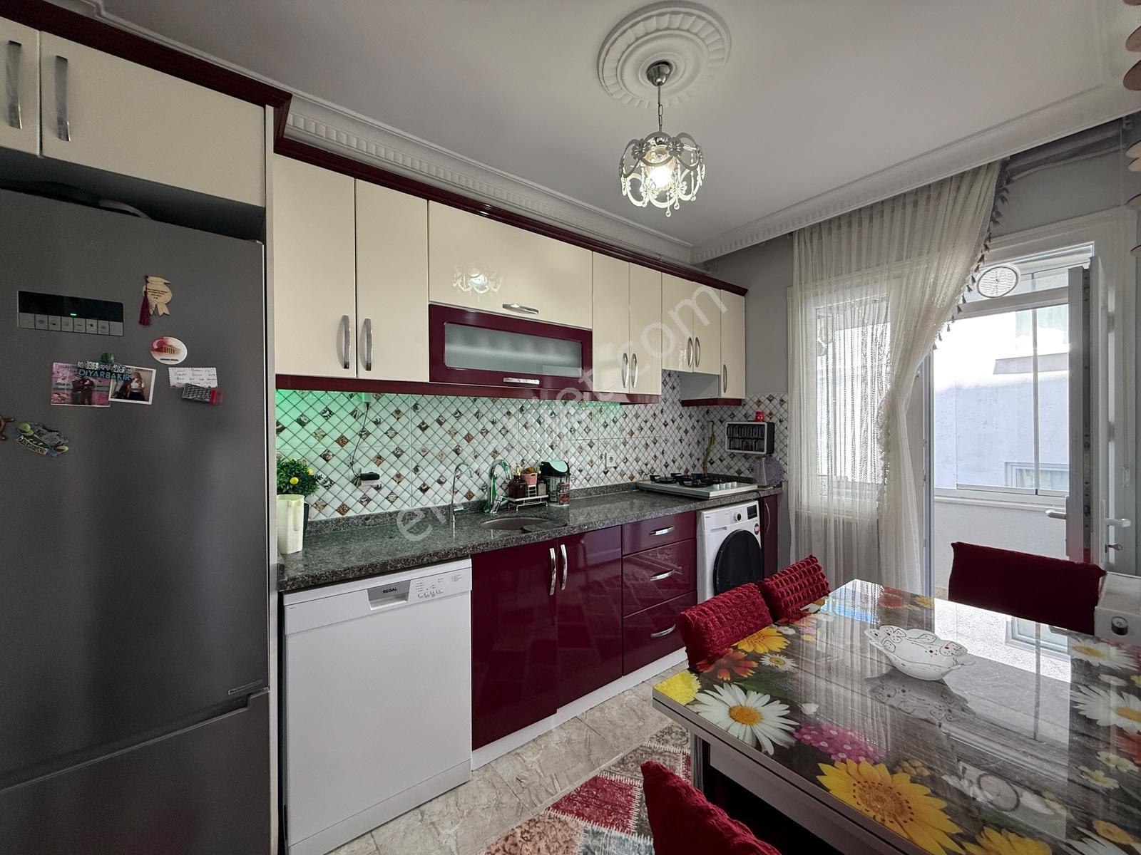 Esenyurt'ta 2+1 90 M² Balkonlu Sıfır Gibi Yüksek Giriş Daire !!! - Görsel 3
