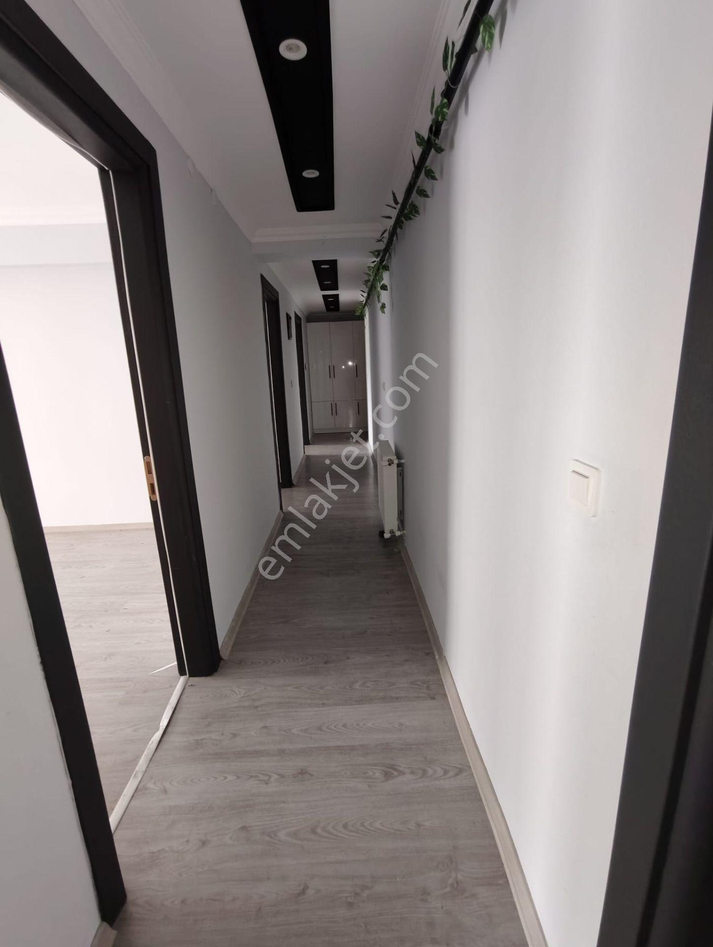 Torbalı Mahallesinde Havuzlu Site İçinde Kiralık 3+1 Daire - Görsel 6