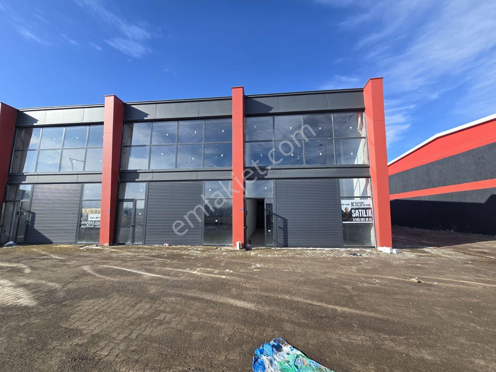 Organize 16. Cadde 20 Metrelik Yola Cephe 225 M² Satılık Dükkan - Görsel 2