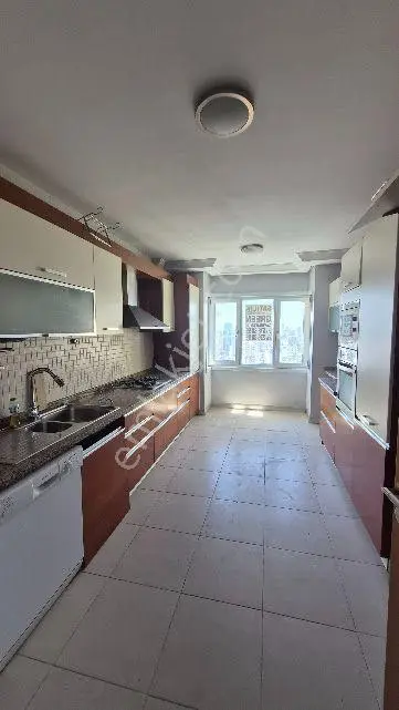 Küçükçekmece Atakent Güneşpark Evleri 1 De Peyzaj Manz.boş Kiralık 194m2 4+1 - Görsel 3