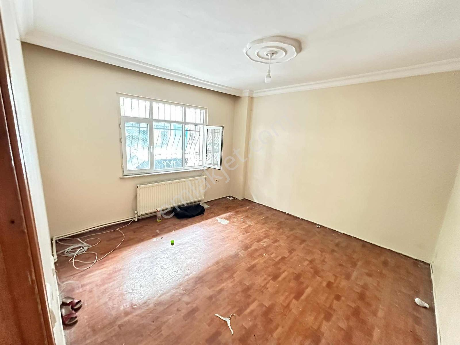 50.yıl Mahalesinde Yüksek Giriş 2+1 100m2