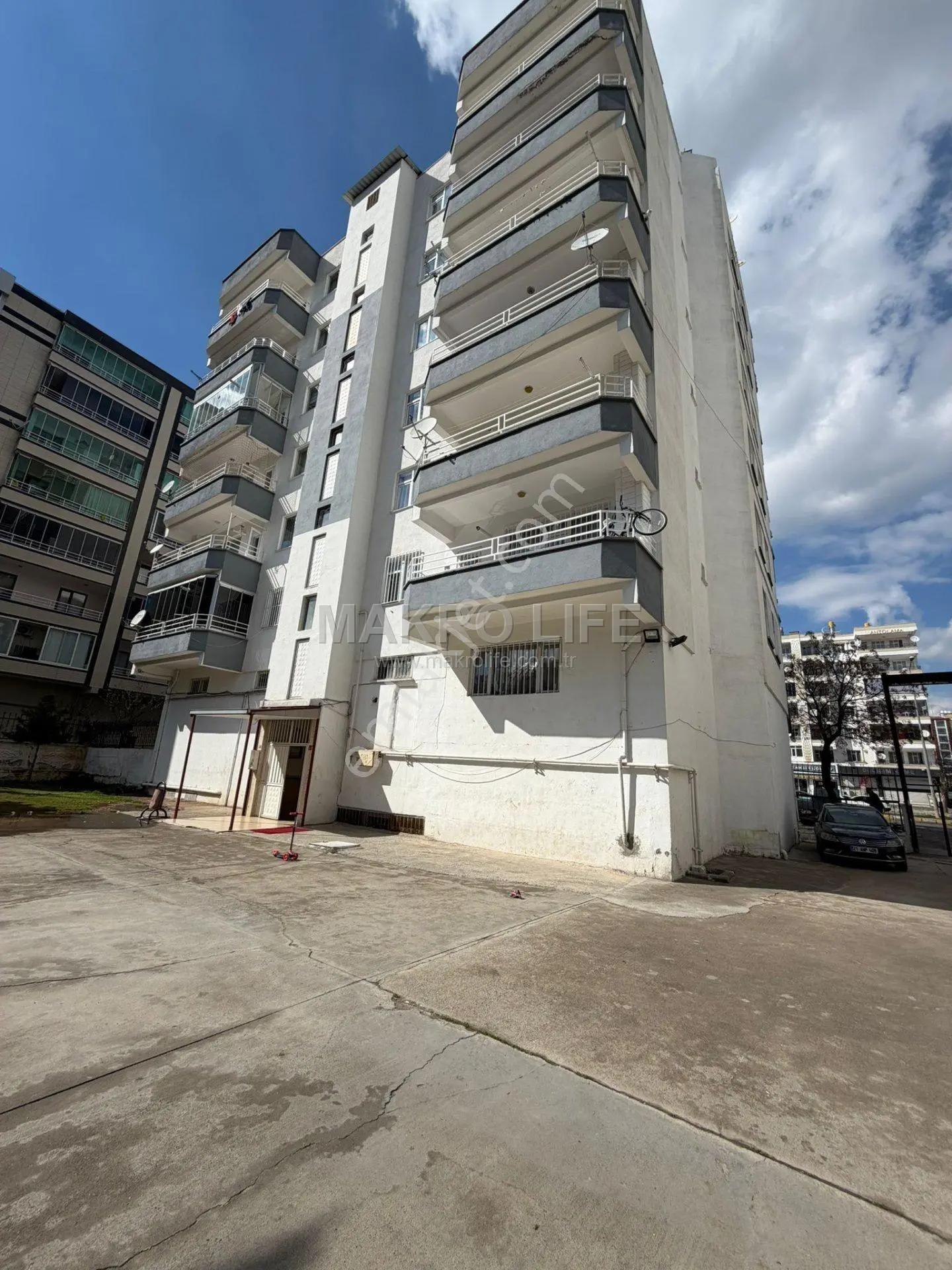 75 Yola Yürüme Mesafesinde Satılık 3+1 Ara Kat Cadde Cepheli Daire - Görsel 5