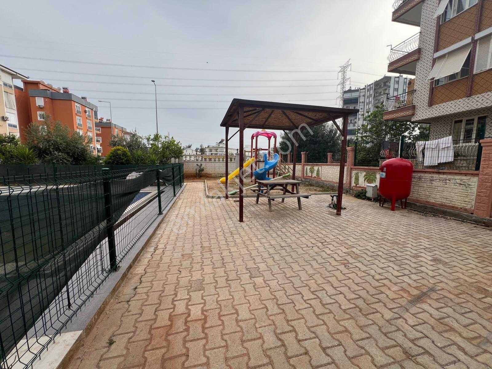 Karşıyaka Mahallesi'nde Havuzlu Site İçi Geniş 2+1 Daire - Görsel 2