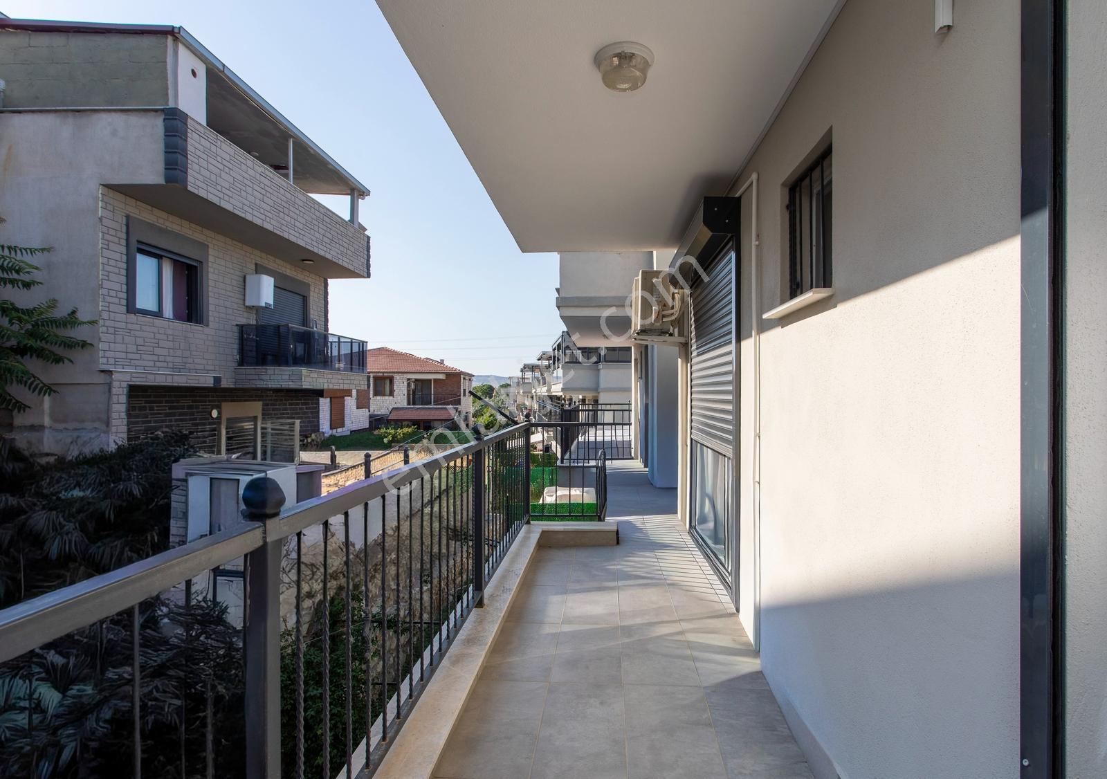 Foça Yenibağarası Havuzlu Site De Satılık 5+1 Dubleks - Görsel 14