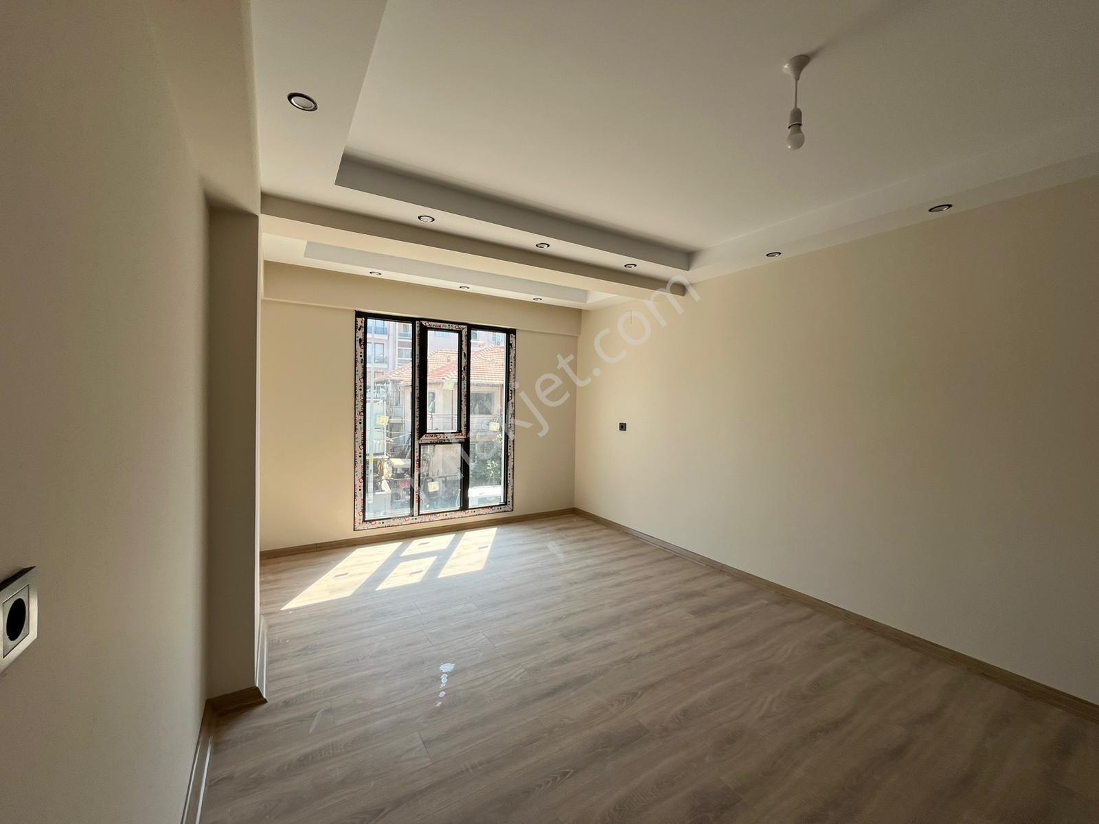 Satılık 2+1 Daire Kapalı Mutfak