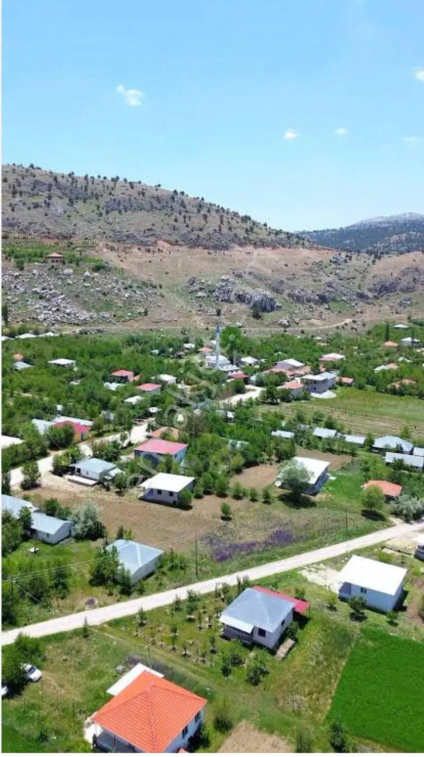 Korkutelı Yaylada Üç Dönüm Müstakıl Tapulu Tarla