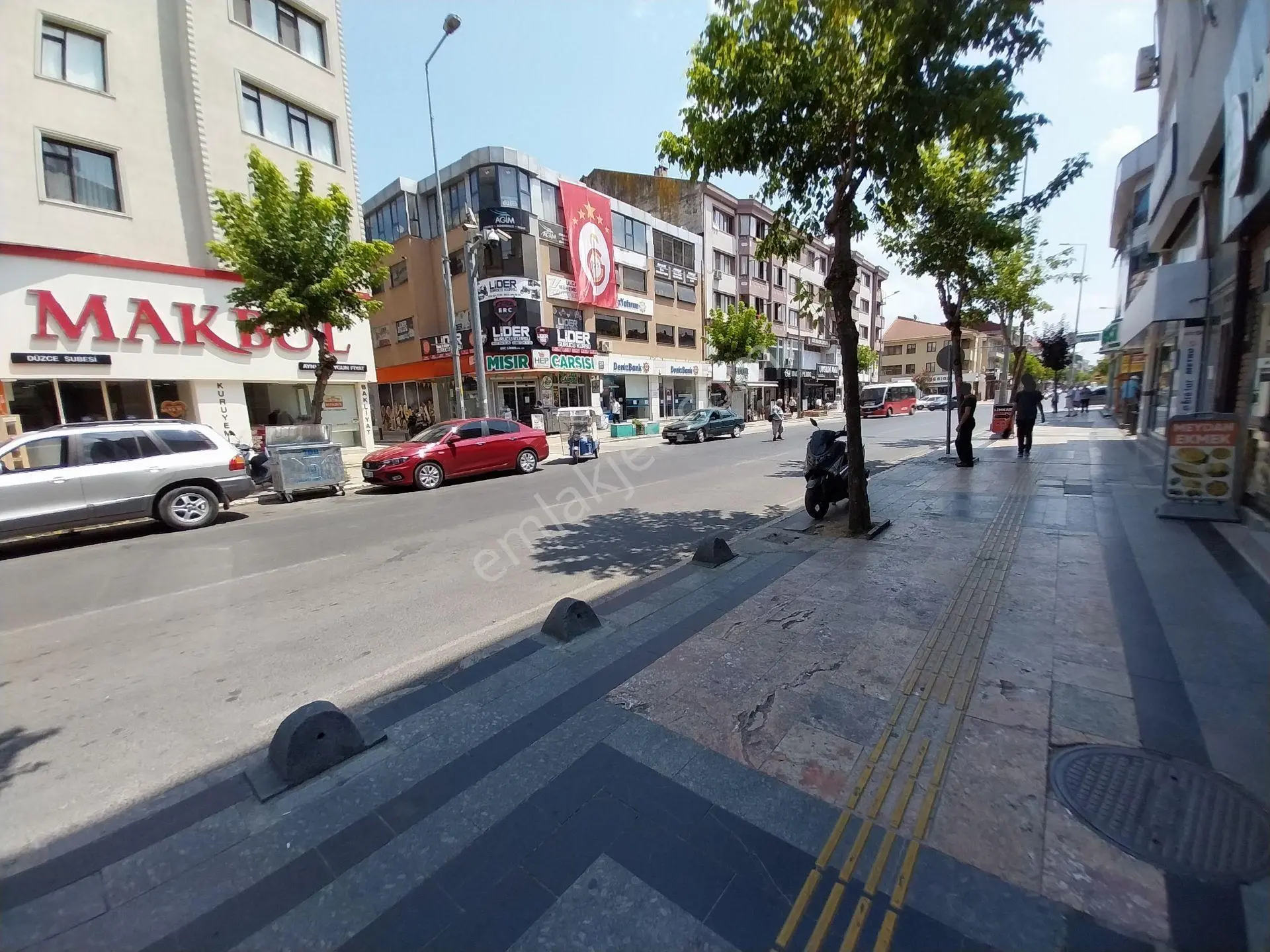 Düzce Çarşı Merkezinde, Eski Bolu Caddesinde, Satılık Dükkan - Görsel 3