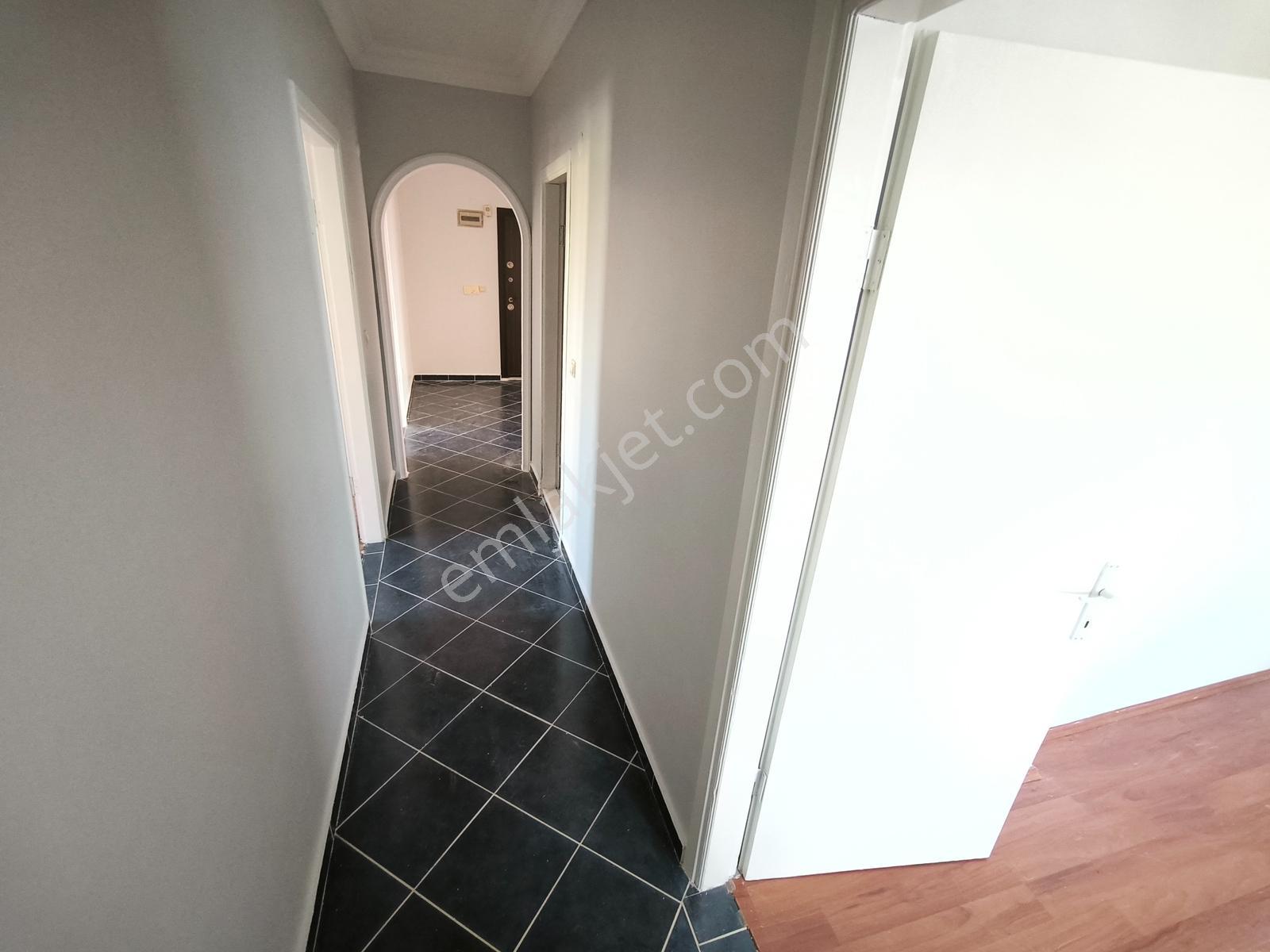 Okullar Bölgesinde Havuzlu Sitde Ayçadan Kiralık Geniş 3+1 Daire - Görsel 9