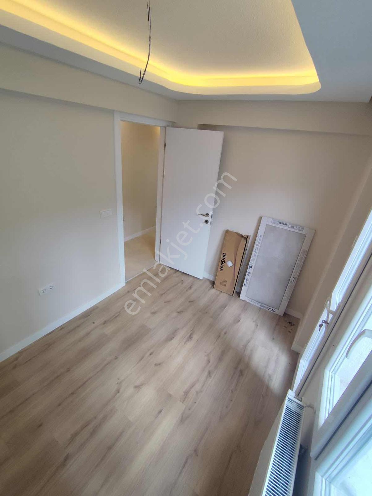 Tanju Okan Park Karşısı 3+1 Lüks Tadilatlı 125m2 Arakat Satılık - Görsel 15