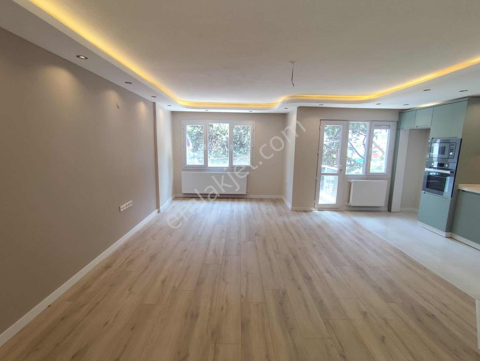 Tanju Okan Park Karşısı 3+1 Lüks Tadilatlı 125m2 Arakat Satılık - Görsel 25