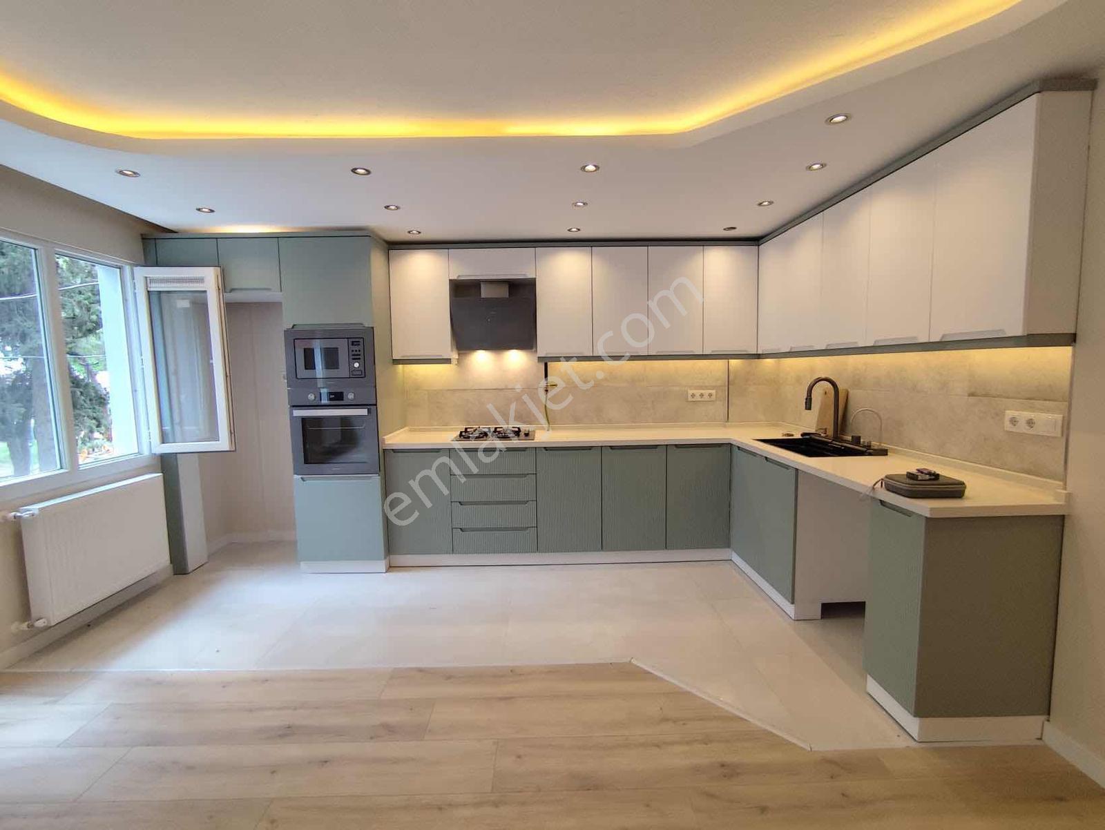 Tanju Okan Park Karşısı 3+1 Lüks Tadilatlı 125m2 Arakat Satılık - Görsel 11