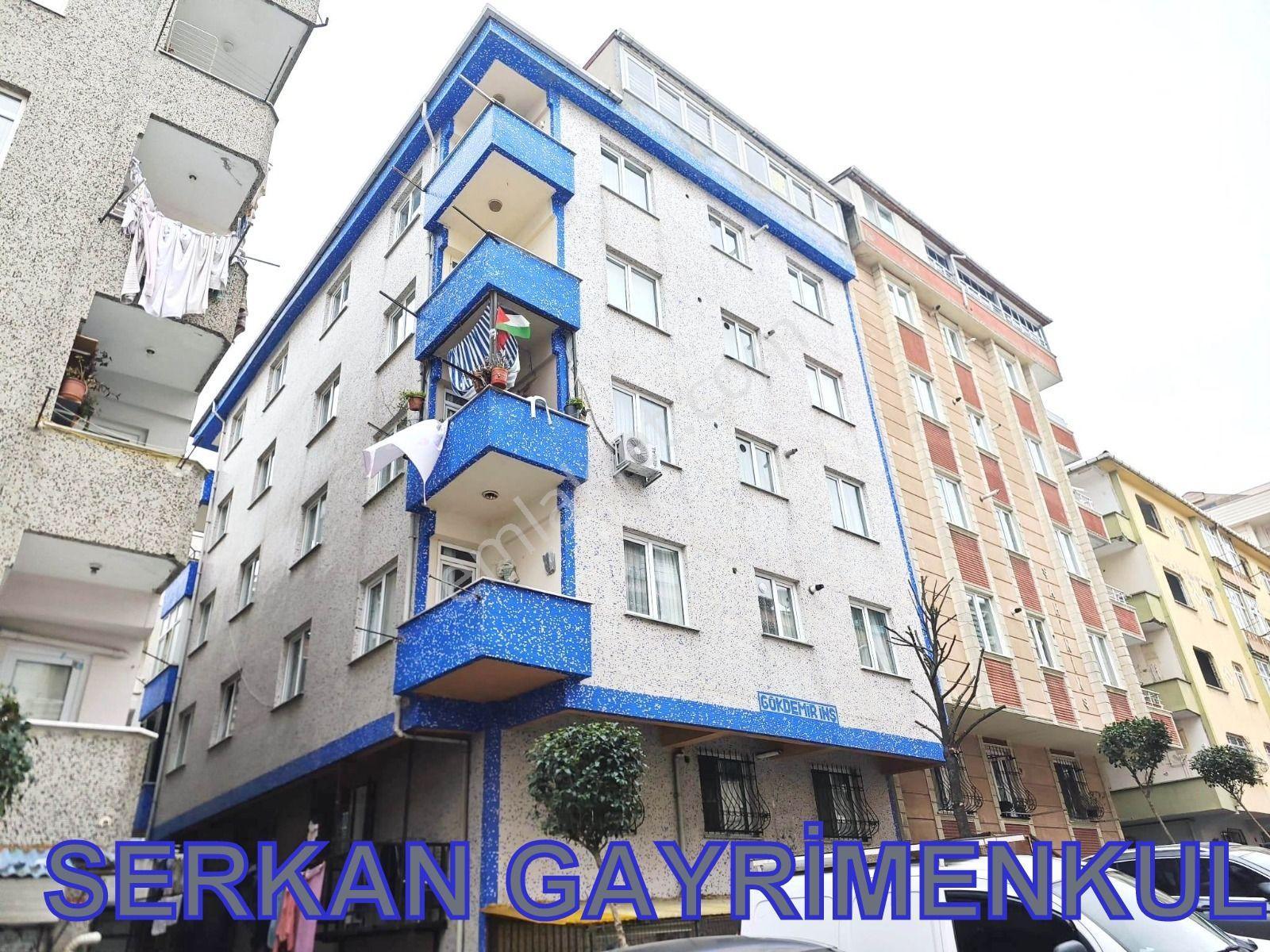 Serkan Gayrimenkulden Bahçelievler Yenibosna Çakmak Durağında 2+1 85 Metre 3 Kat 19 Yıllık Bina