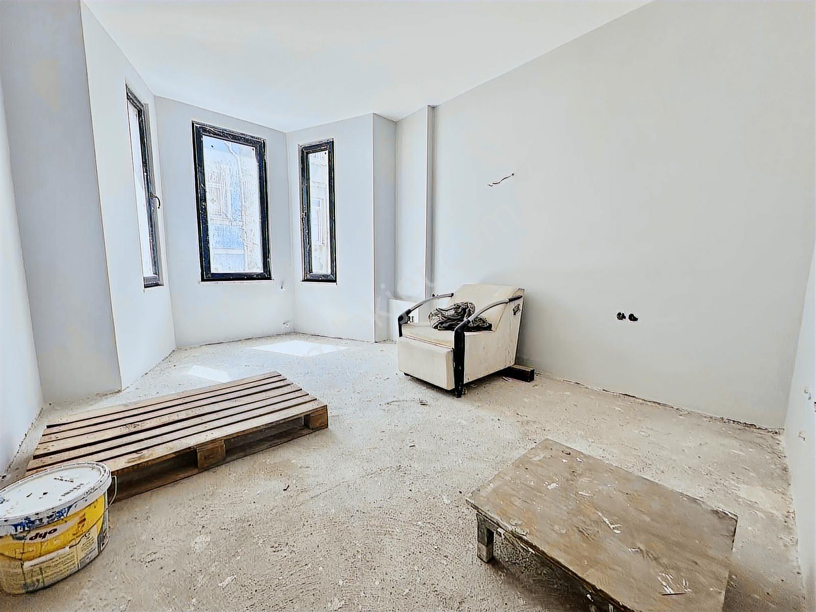 Beyoğlu'nda Airbnb Ye Uygun 7 Odalı Teraslı Kiralık Bina - Görsel 12