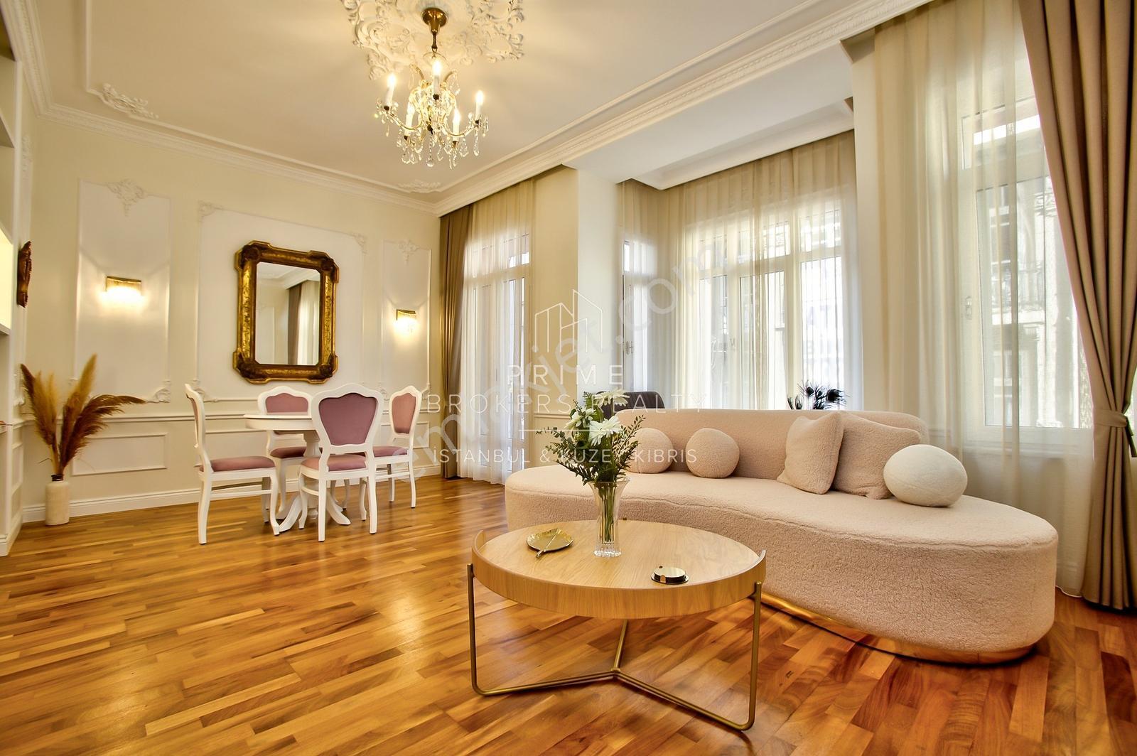 Cihangir'de Tarihi Dokuda Harika Restore Edilmiş Eşyalı Kiralık - Görsel 2