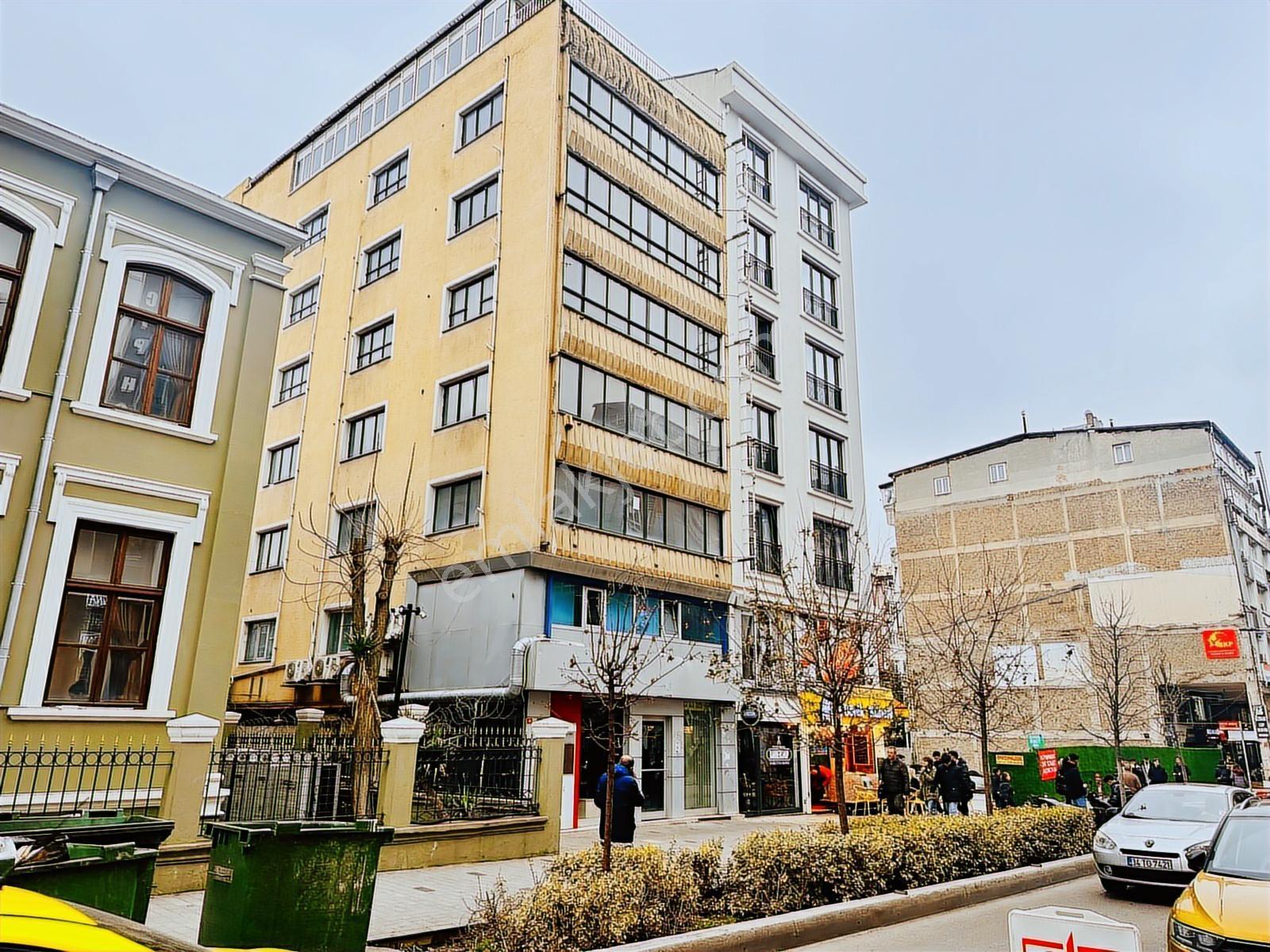 Bakırköy İstanbul Caddesinde Satılık Ticaret İmarlı Bina Arsası - Görsel 22