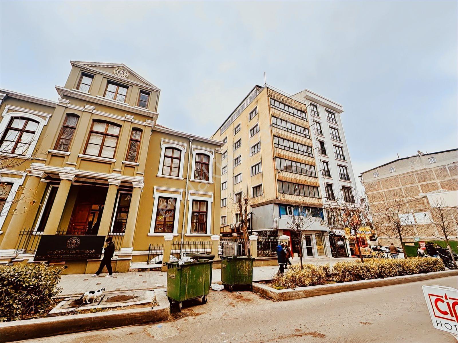 Bakırköy İstanbul Caddesinde Satılık Ticaret İmarlı Bina Arsası - Görsel 20