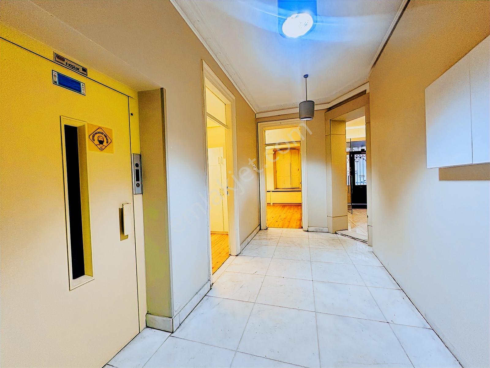 Beyoğlu Odakule'de, Muhteşem Binada Kiralık Katlar - Görsel 5