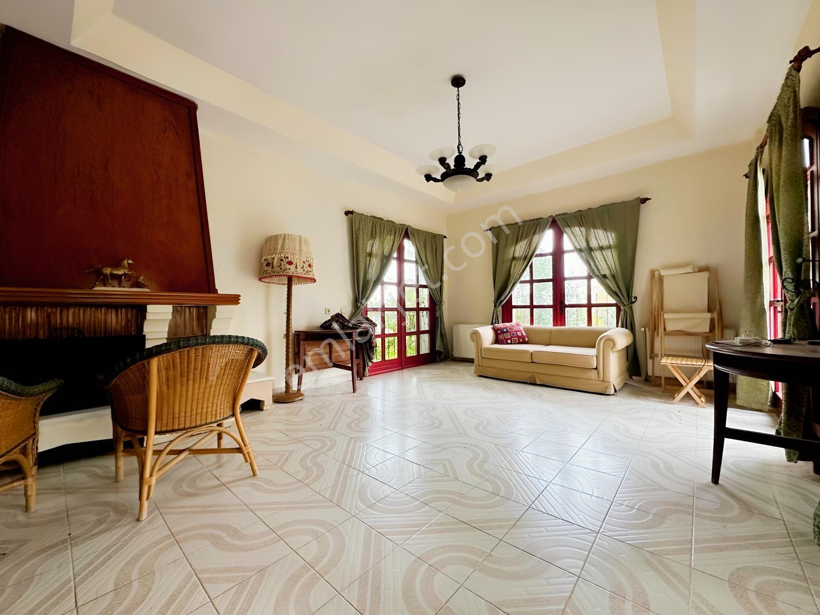 Kartepe - Maşukiye Göl Manzaralı Geniş Arazili Satılık Villa - Görsel 20