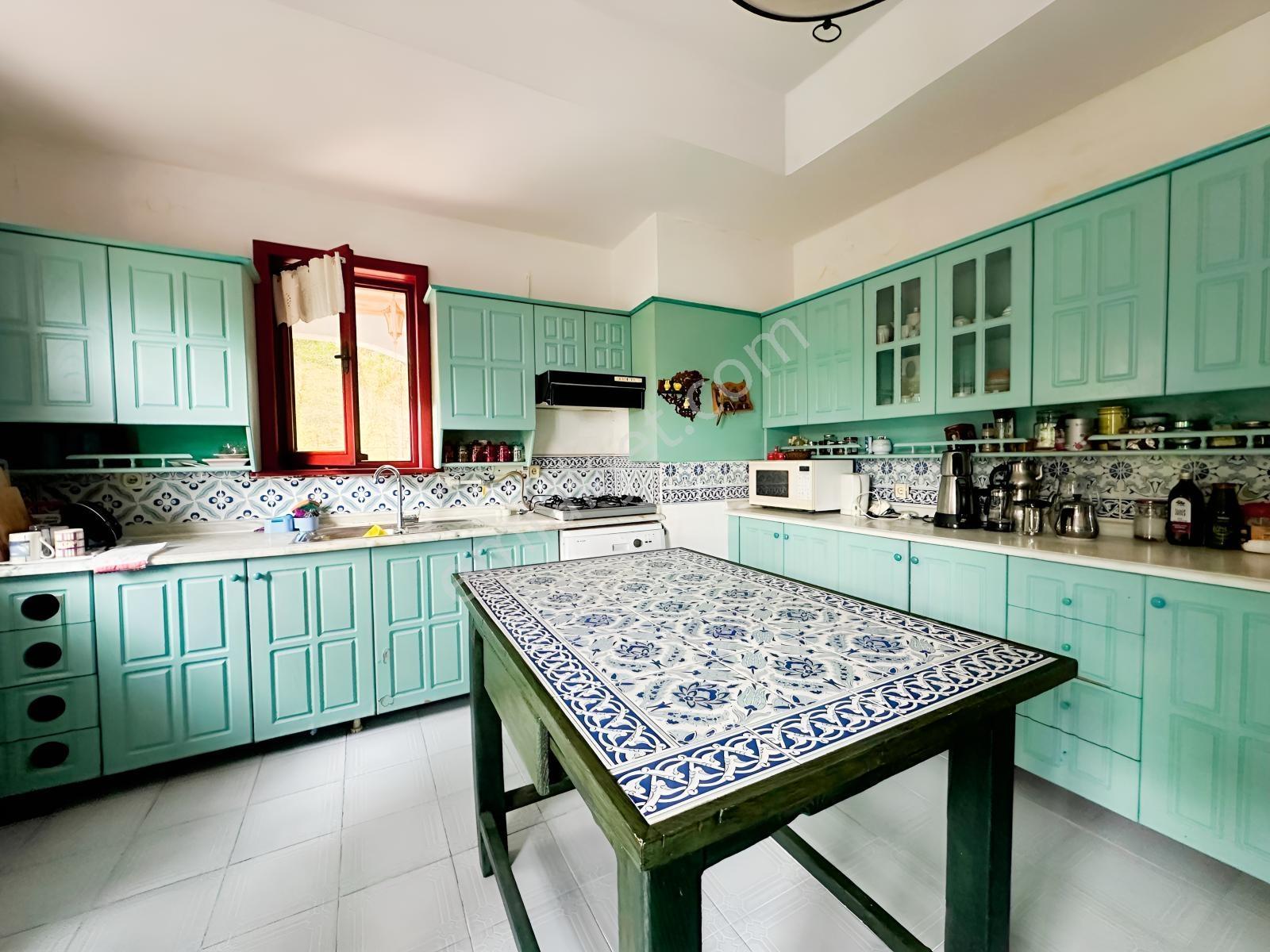 Kartepe - Maşukiye Göl Manzaralı Geniş Arazili Satılık Villa - Görsel 17