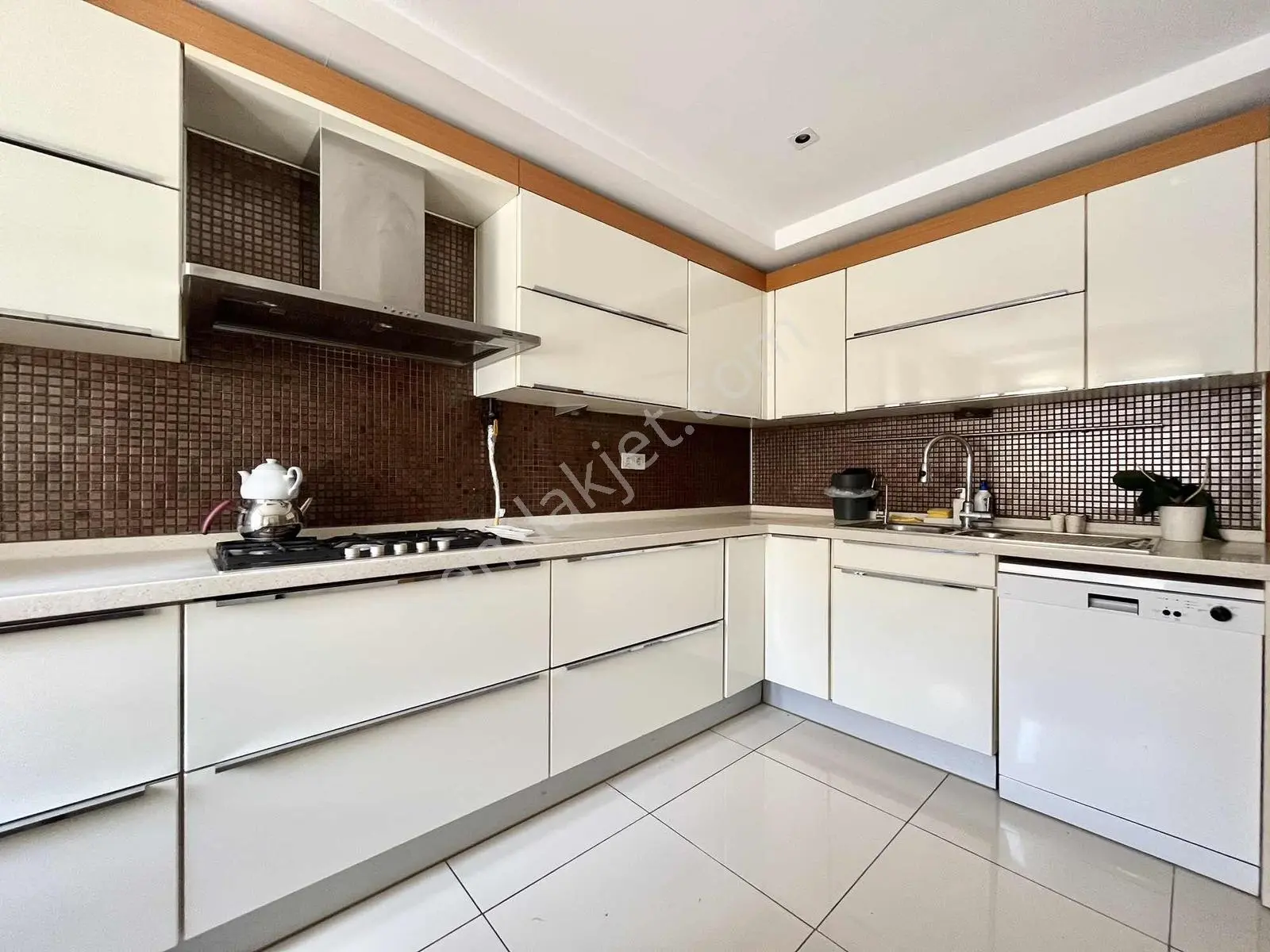 Şişli Mıddleist Sitesinde Full Eşyalı 3+1 Kiralık Daire - Görsel 3
