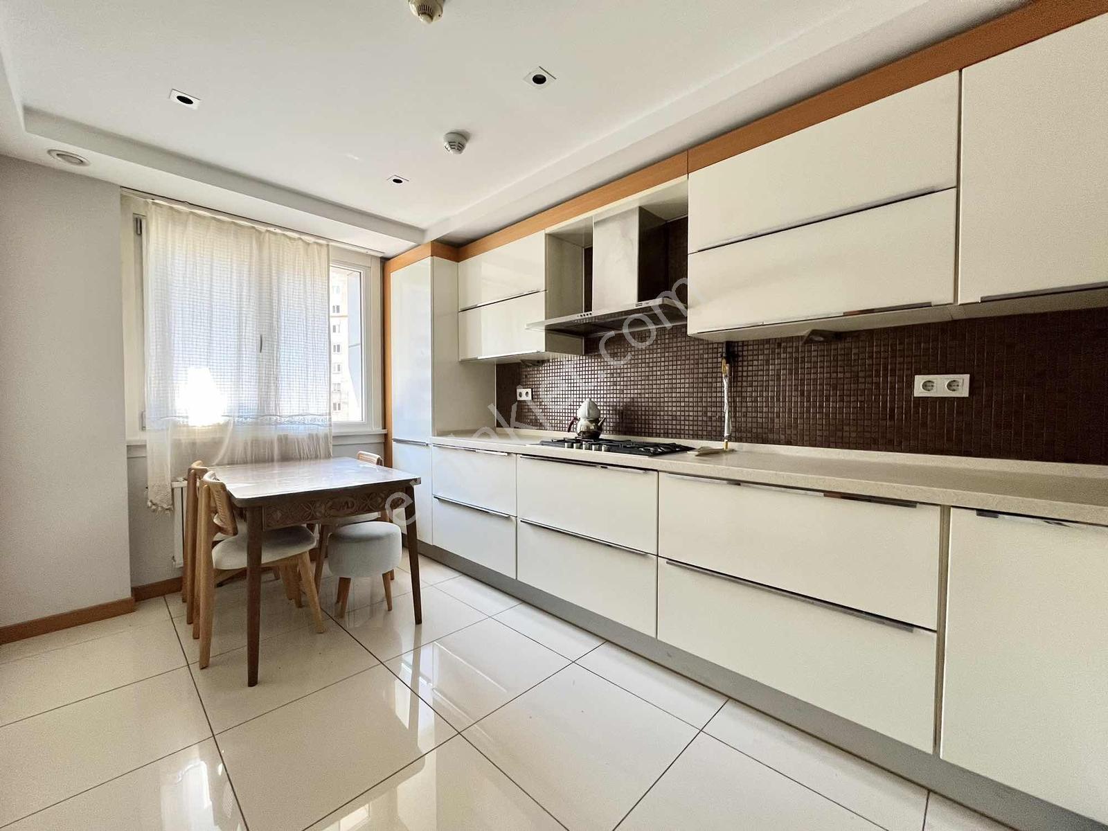 Şişli Mıddleist Sitesinde Full Eşyalı 3+1 Kiralık Daire - Görsel 17
