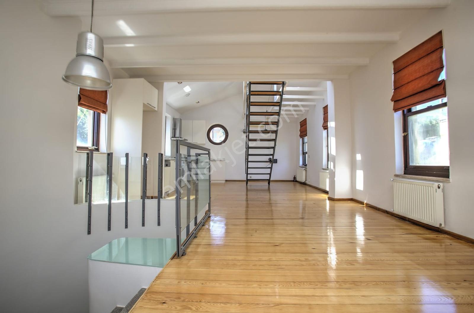 Galata Serdar-ı Ekrem'de Boğaz Manzaralı Teraslı Triplex - Görsel 24