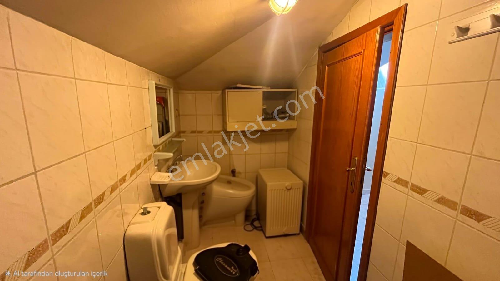 Kadıköy Kuyubaşı'nda Merkezi Konumda Geniş 3+1 Satılık Daire - Görsel 16