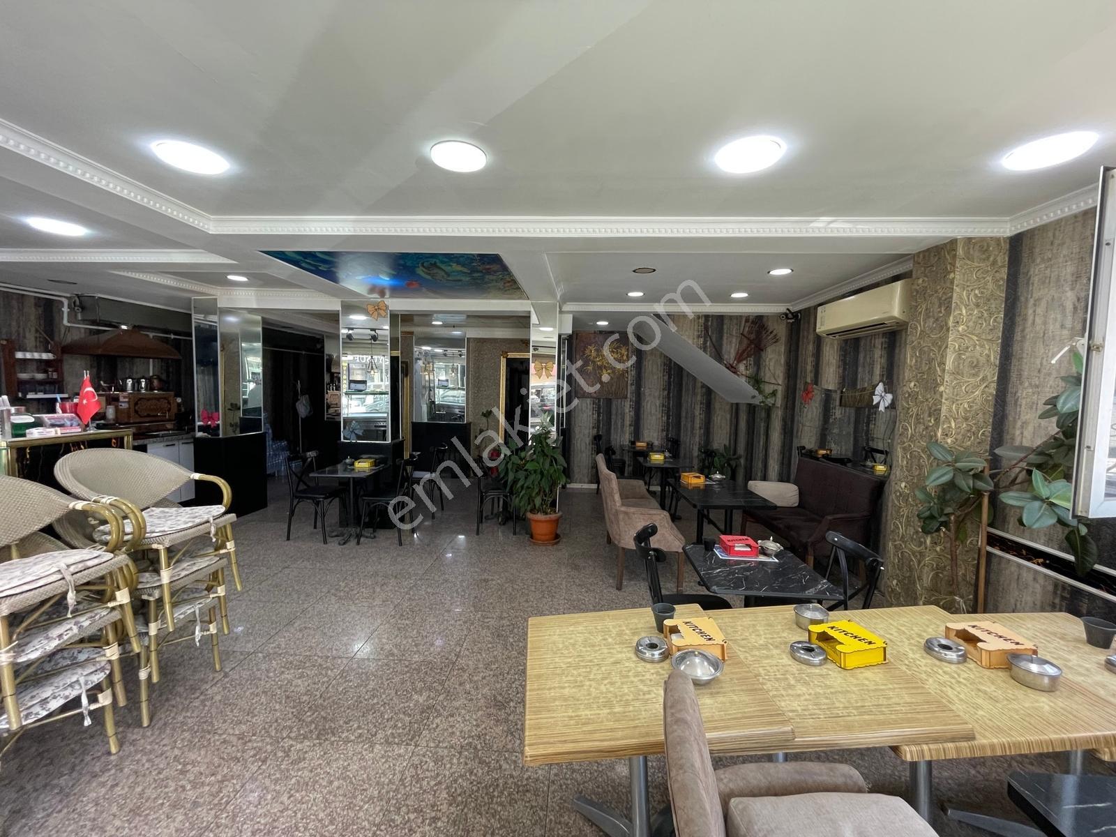 Söğütlüçeşme Atatürk Caddesinde 140m2 Köşe Başı Dükkan - Görsel 2