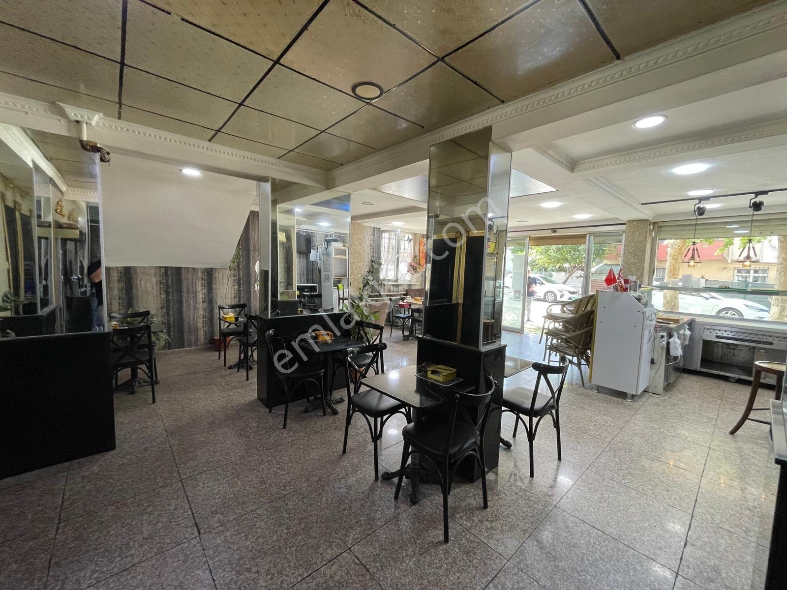 Söğütlüçeşme Atatürk Caddesinde 140m2 Köşe Başı Dükkan - Görsel 4