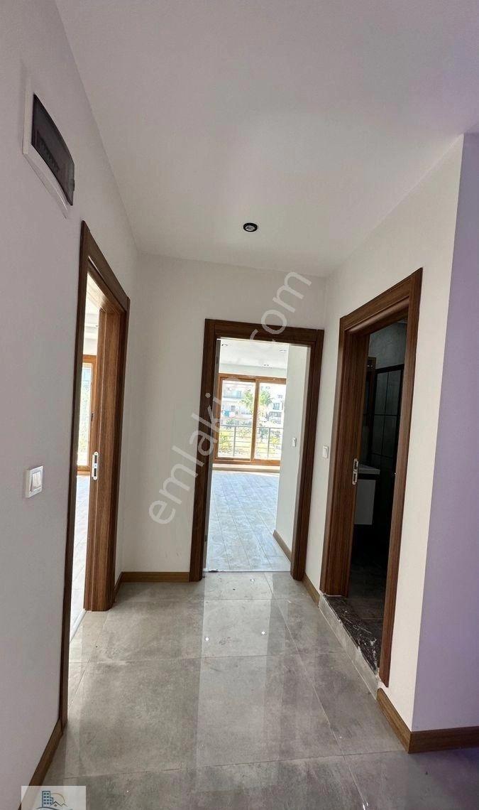 Hisar Mahallesinde Kapalı Otoparklı Havuzlu Panoramik Deniz Manzaralı 5+1 Ayrı Mutfak Villa - Görsel 18