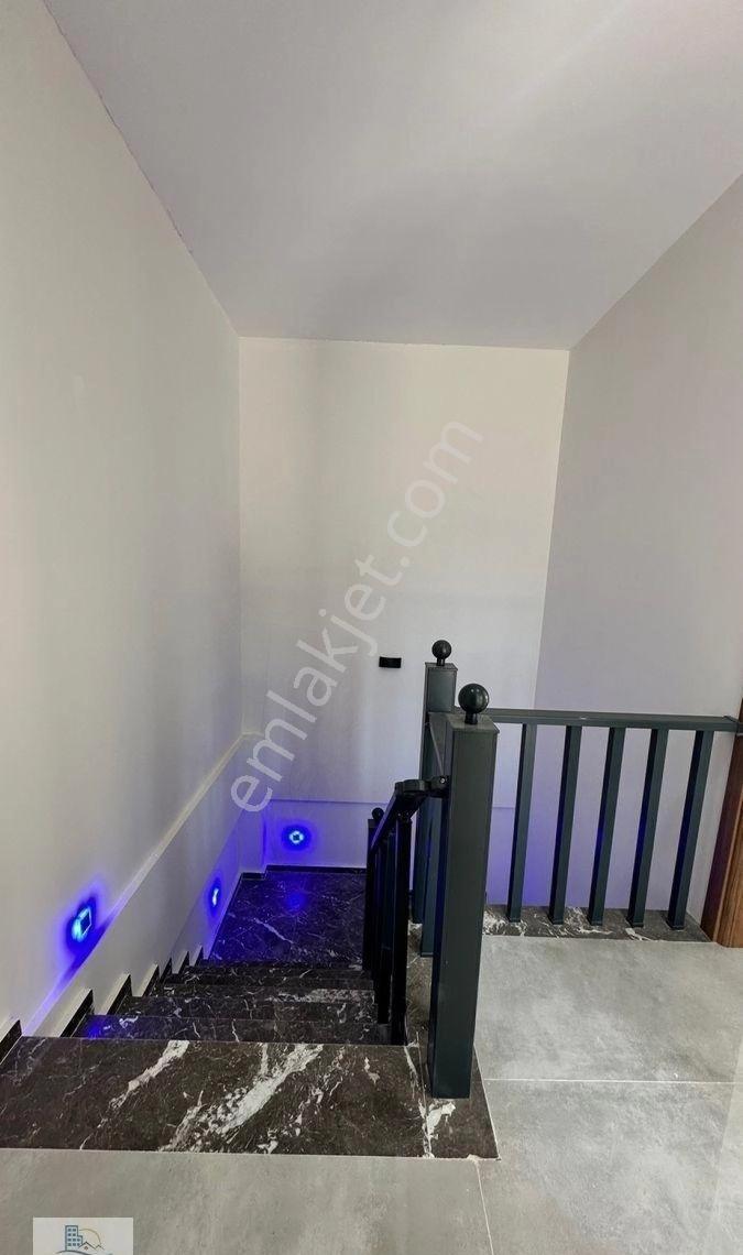 Hisar Mahallesinde Kapalı Otoparklı Havuzlu Panoramik Deniz Manzaralı 5+1 Ayrı Mutfak Villa - Görsel 28