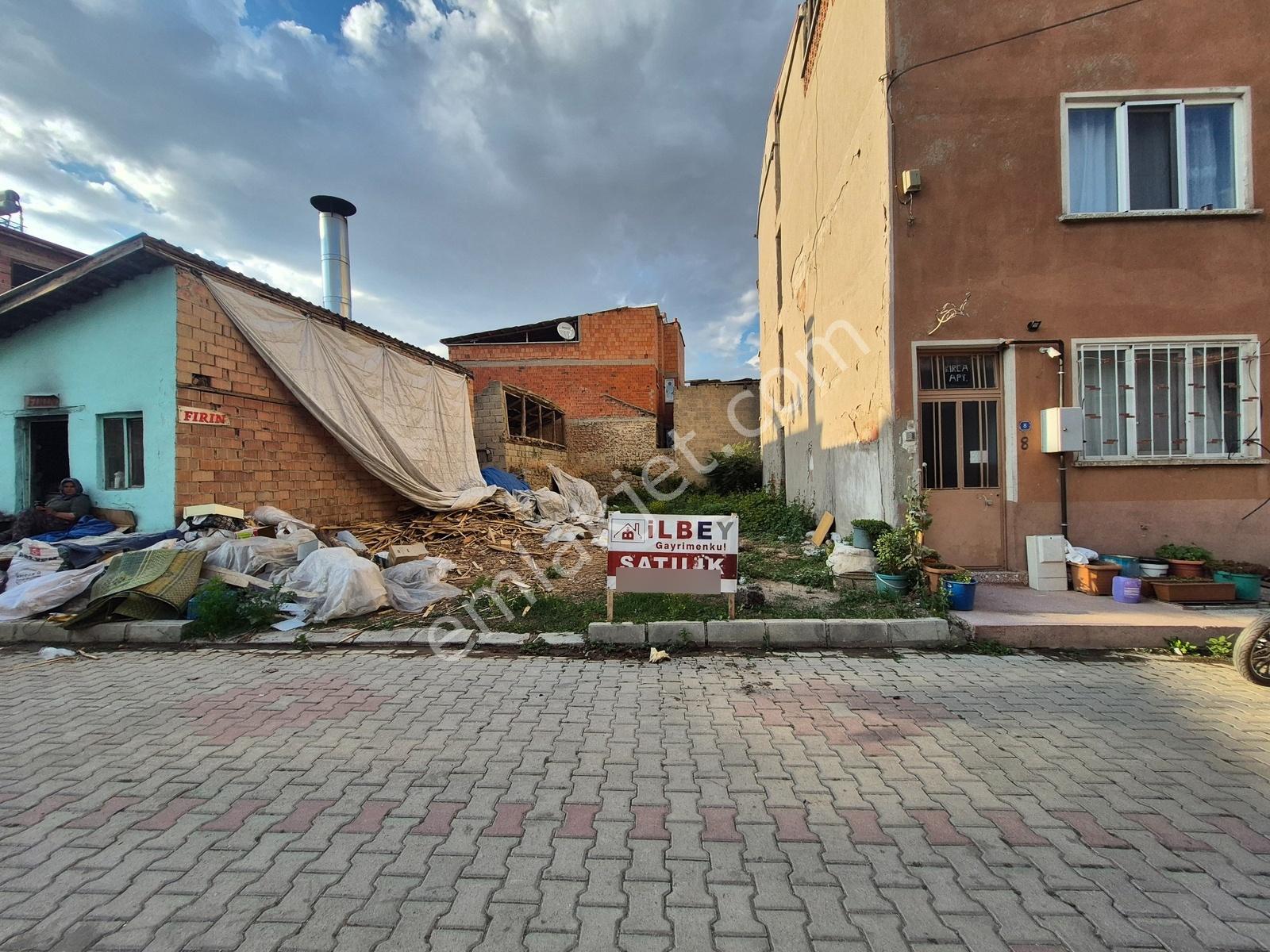 İlbey // Şuhut Merkez "iplik" Mahallesinde Satılık 165 M² Arsa - Görsel 5