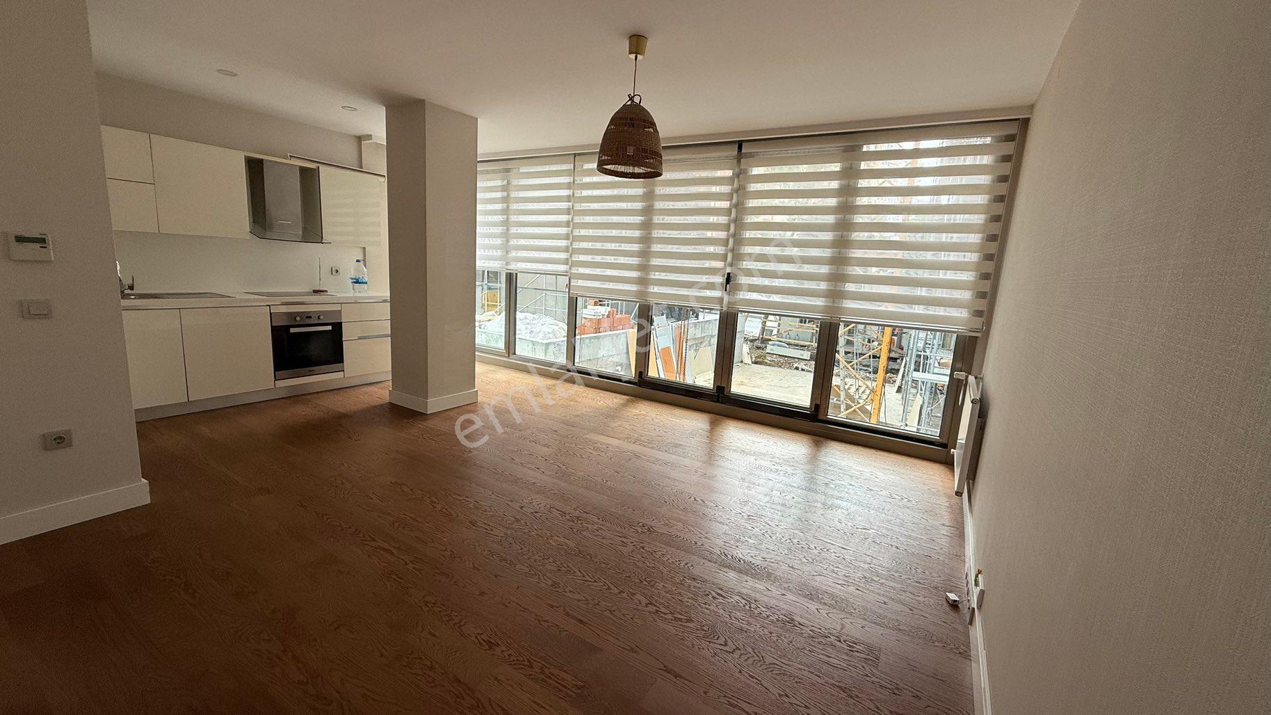 Gayrettepe 53’de Ruhsata Uygun Prestij Binada Kiralık Her İşe Uygun