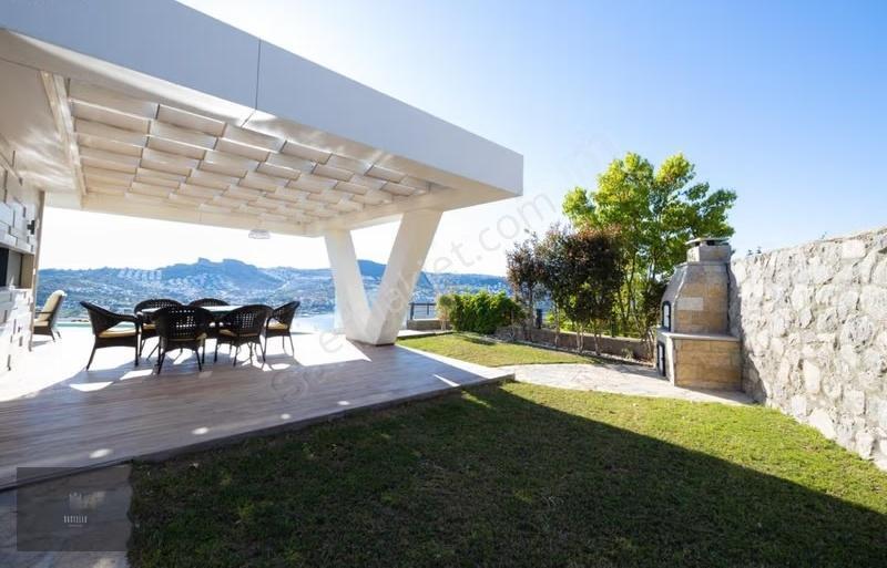 Gündoğan'da Deniz Manzaralı, Lüks Kiralık Villa - Görsel 23