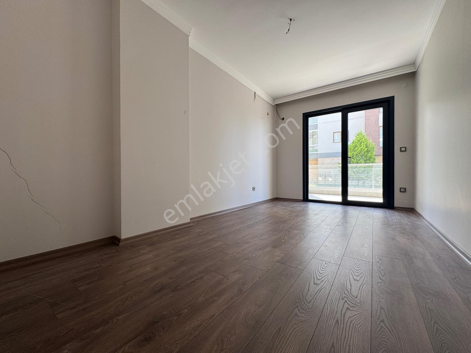 Yalıncakta Muhteşem Manzaralı 100 M2 Bahçesi İle 4+1 Kiralık - Görsel 8