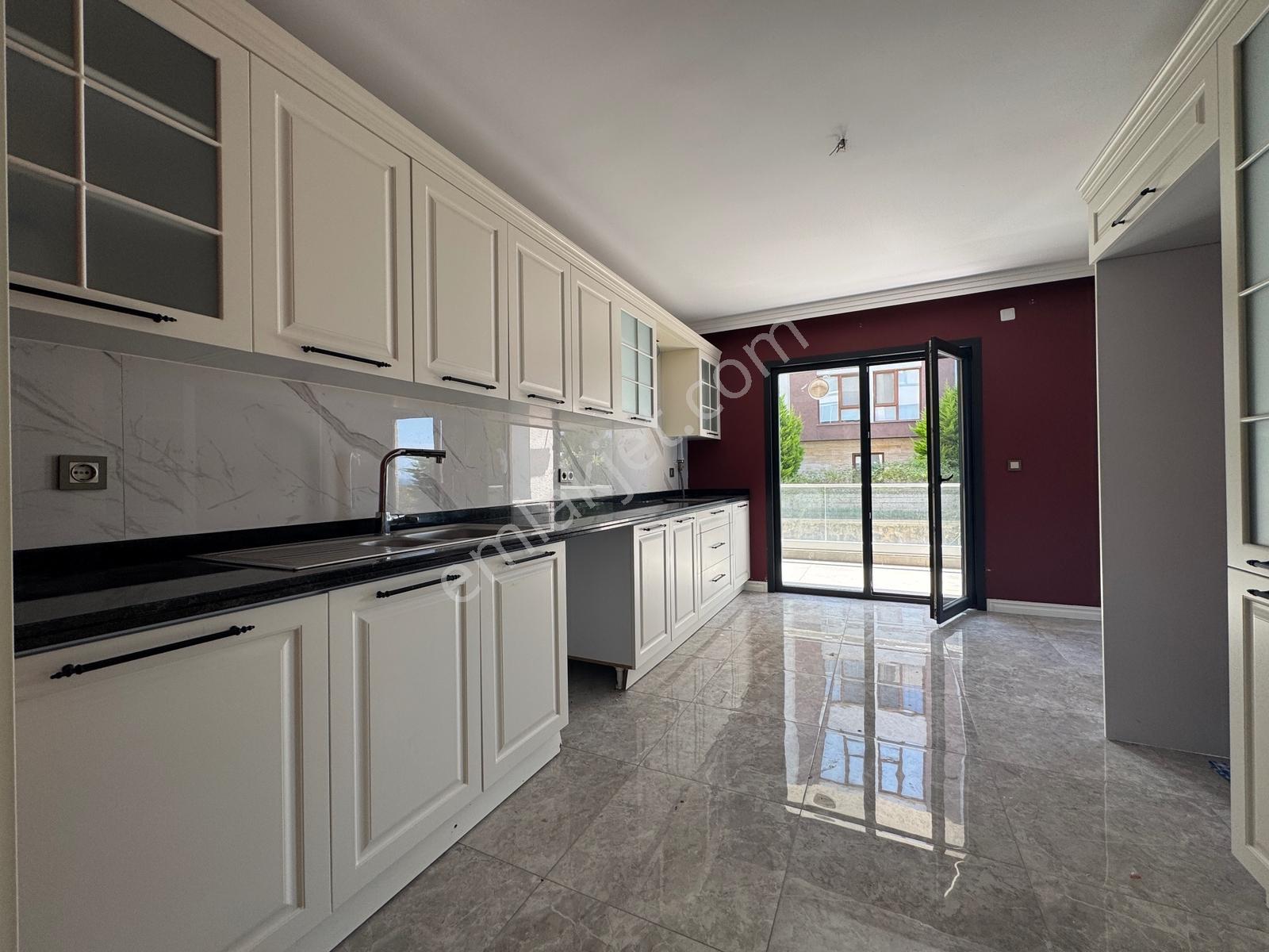 Yalıncakta Muhteşem Manzaralı 100 M2 Bahçesi İle 4+1 Kiralık - Görsel 36