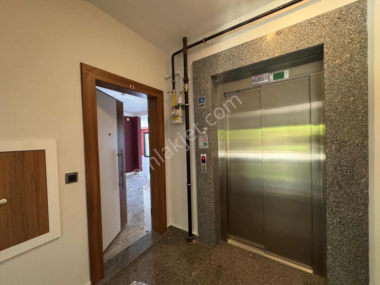 Yalıncakta Muhteşem Manzaralı 100 M2 Bahçesi İle 4+1 Kiralık - Görsel 34