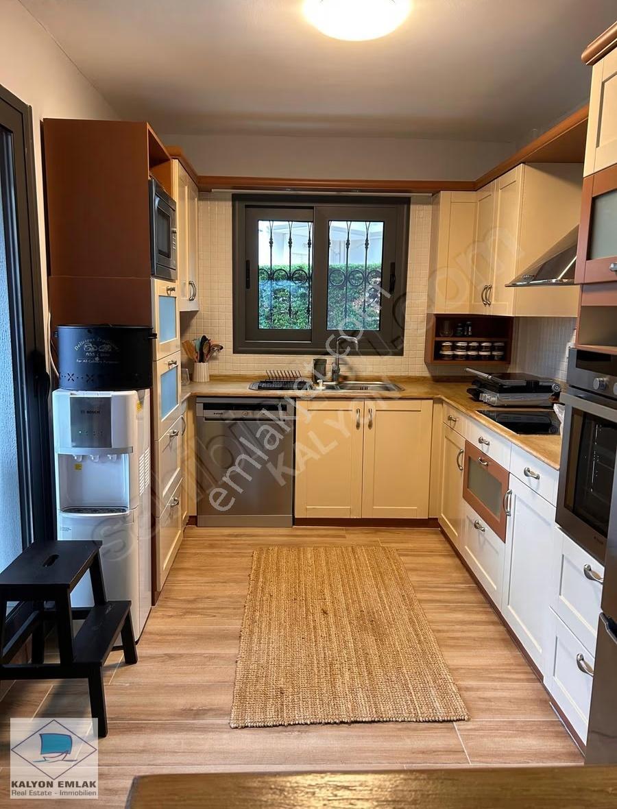 Çeşme Mamurbaba'da Kalyon'dan Satılık 3+1 Site İçi Havuzlu Villa - Görsel 2