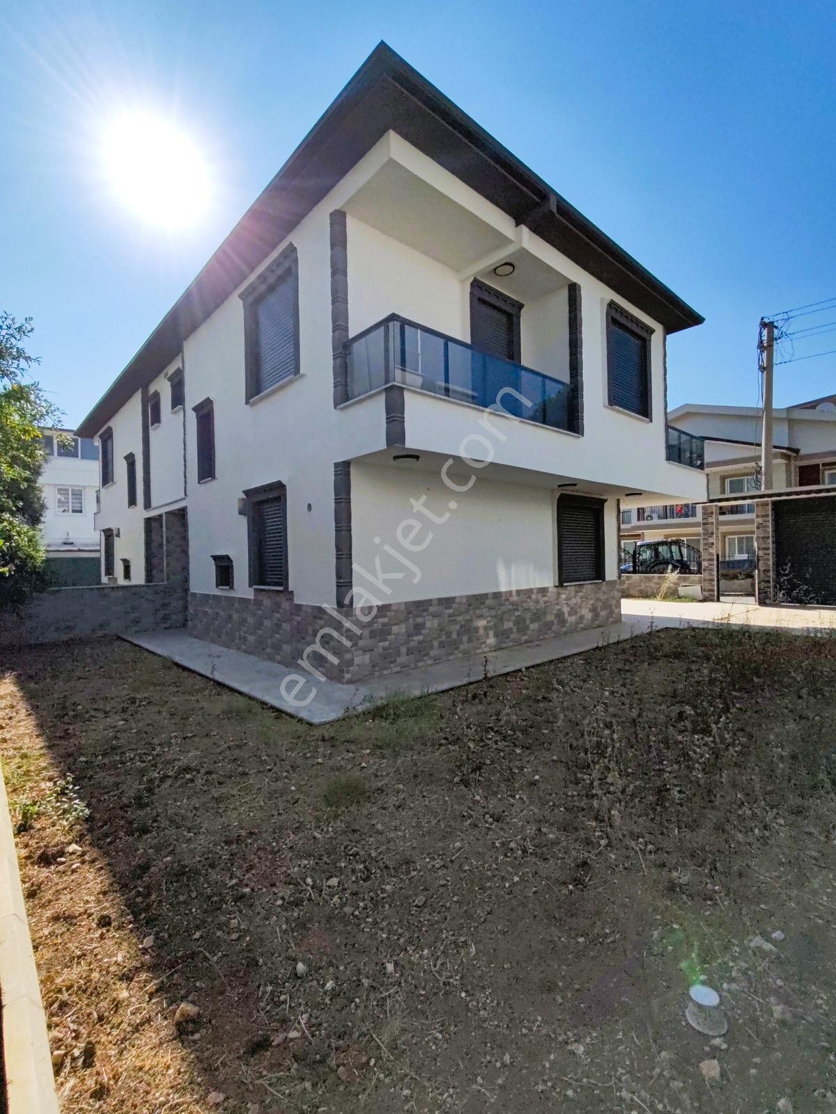 Didim Akbükte Merkezde Denize Sadece 150 Metre 3+1 Villa - Görsel 24