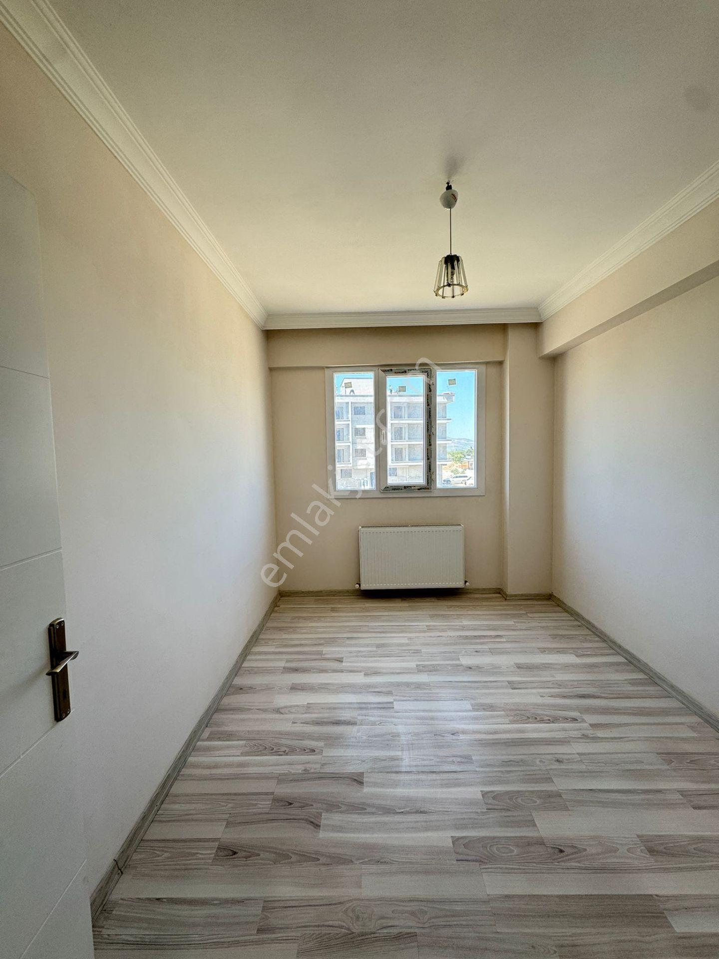 Zeki Emlak'tan Muradiye Mh. Site İçinde Kiralık 2+1 Daire - Görsel 13