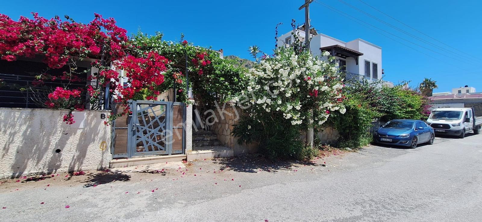 Turgutreis Yalıda Denize Yürüme Mesafede Eşyalı Satılık 2+1daire - Görsel 5