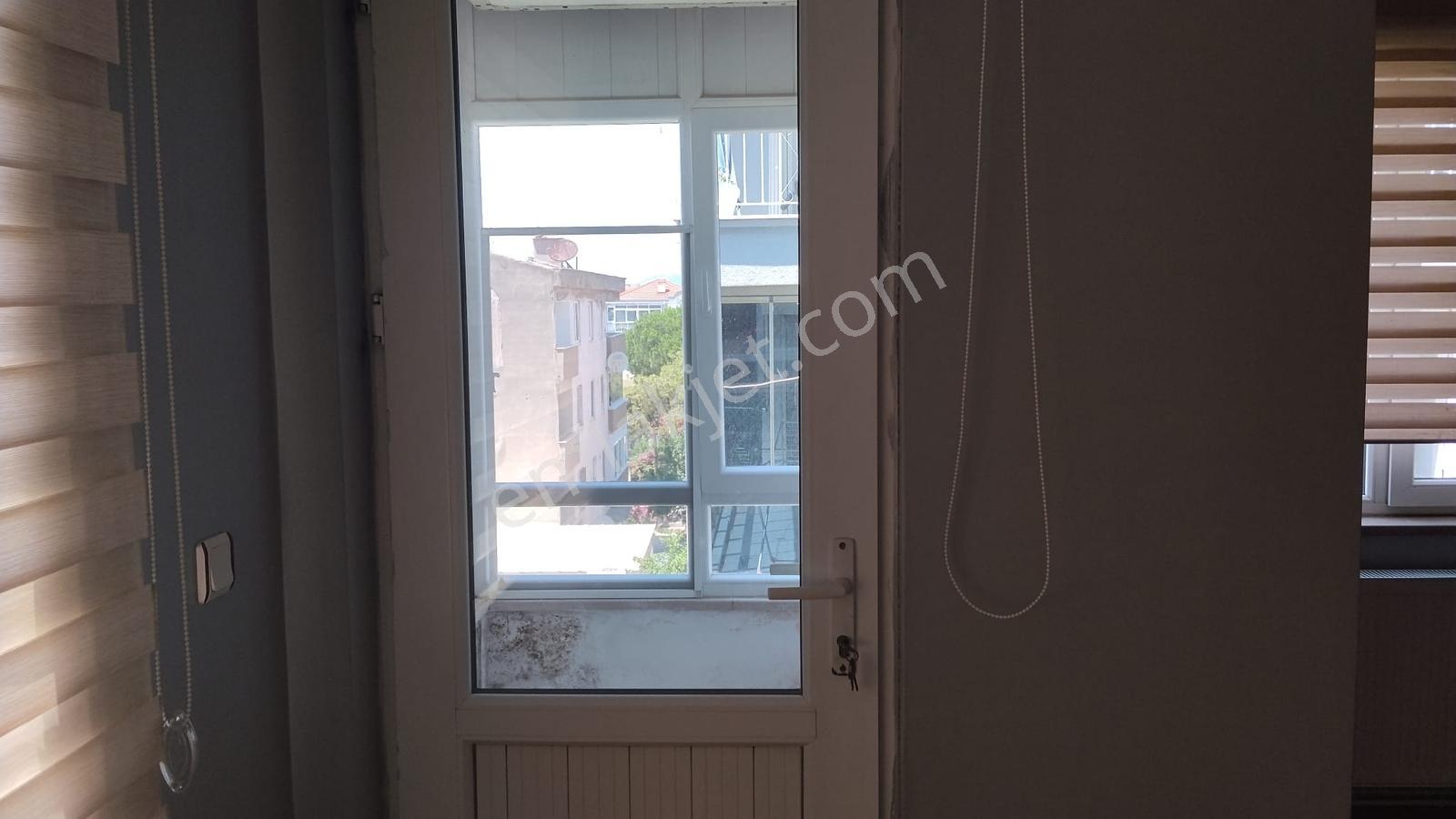 Ayvalık 150evler Mahallesi'nde 3+1 Kiralık Daire - Görsel 15