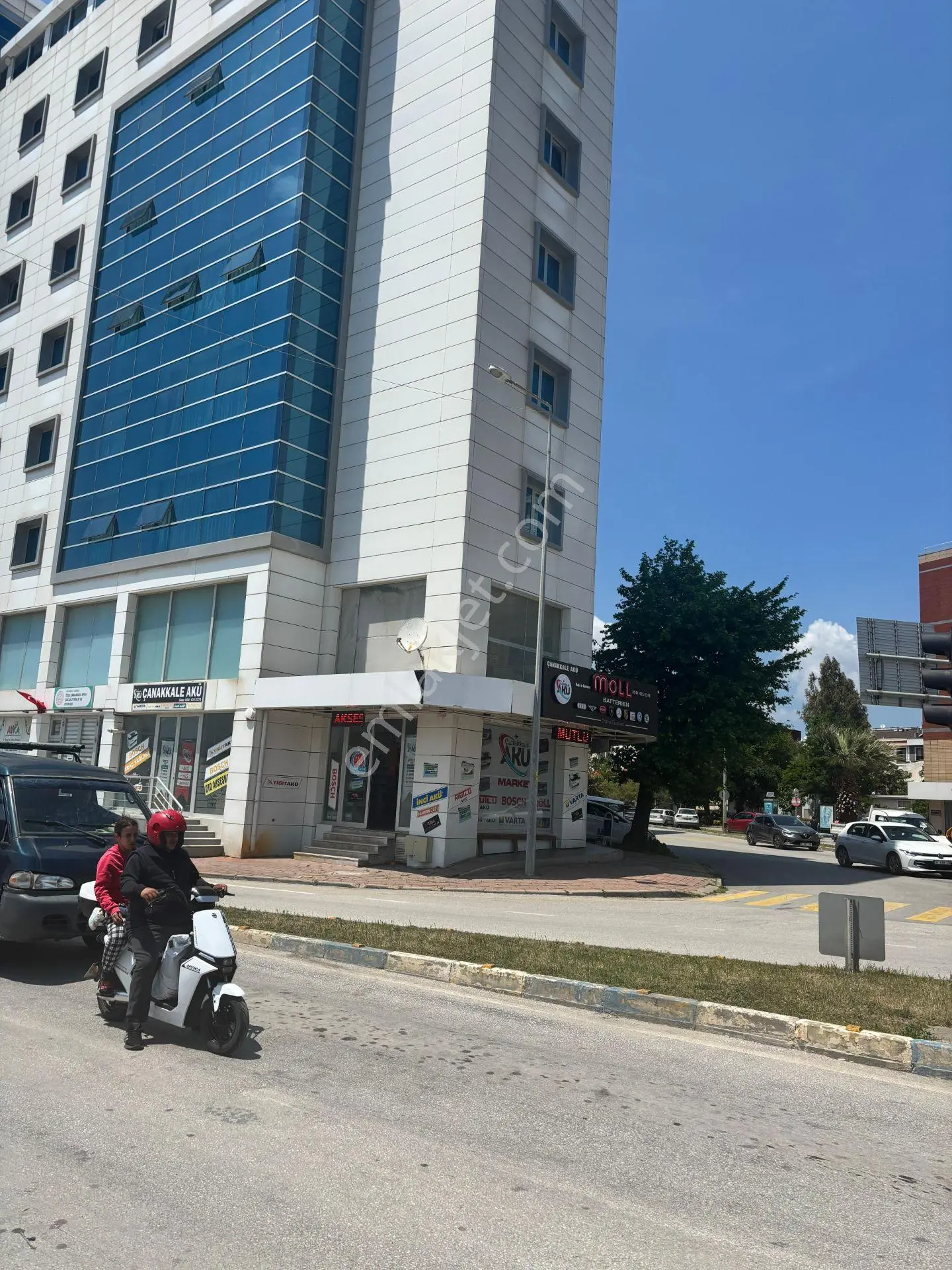 Çanakkale Merkez Demircioğlu Caddesinde Satılık İşyeri