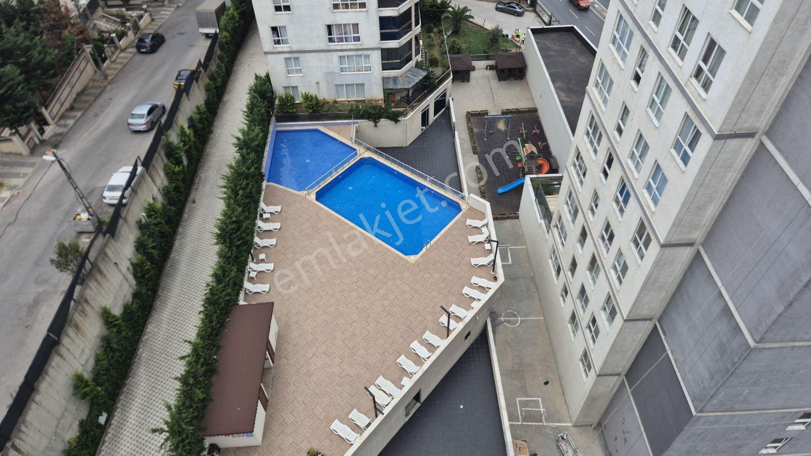 Maltepe Fullada Sitesinde Deniz Ve Adalar Manzaralı Kiralık 2+1 - Görsel 24
