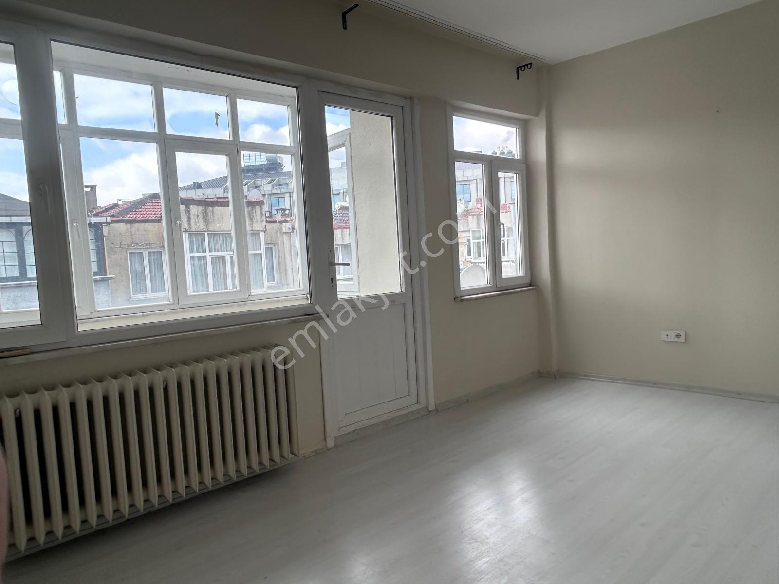 Şişli Rumeli Caddesi Yakını Kiralık 2+1 Daire - Görsel 9