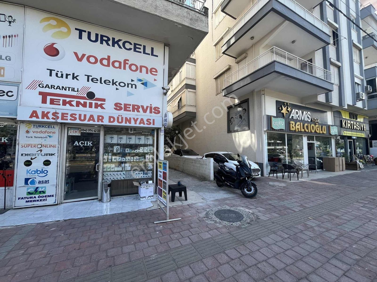 Muratpaşa Mah Evliya Çelebi Caddesi'nde Kiracılı Satılık Dükkan