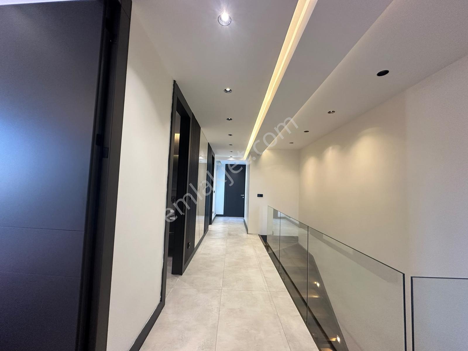 Kartepe Sarımeşe'de Müstakil Havuzlu 6+1 Ultra Lüks Eşyalı Villa - Görsel 9